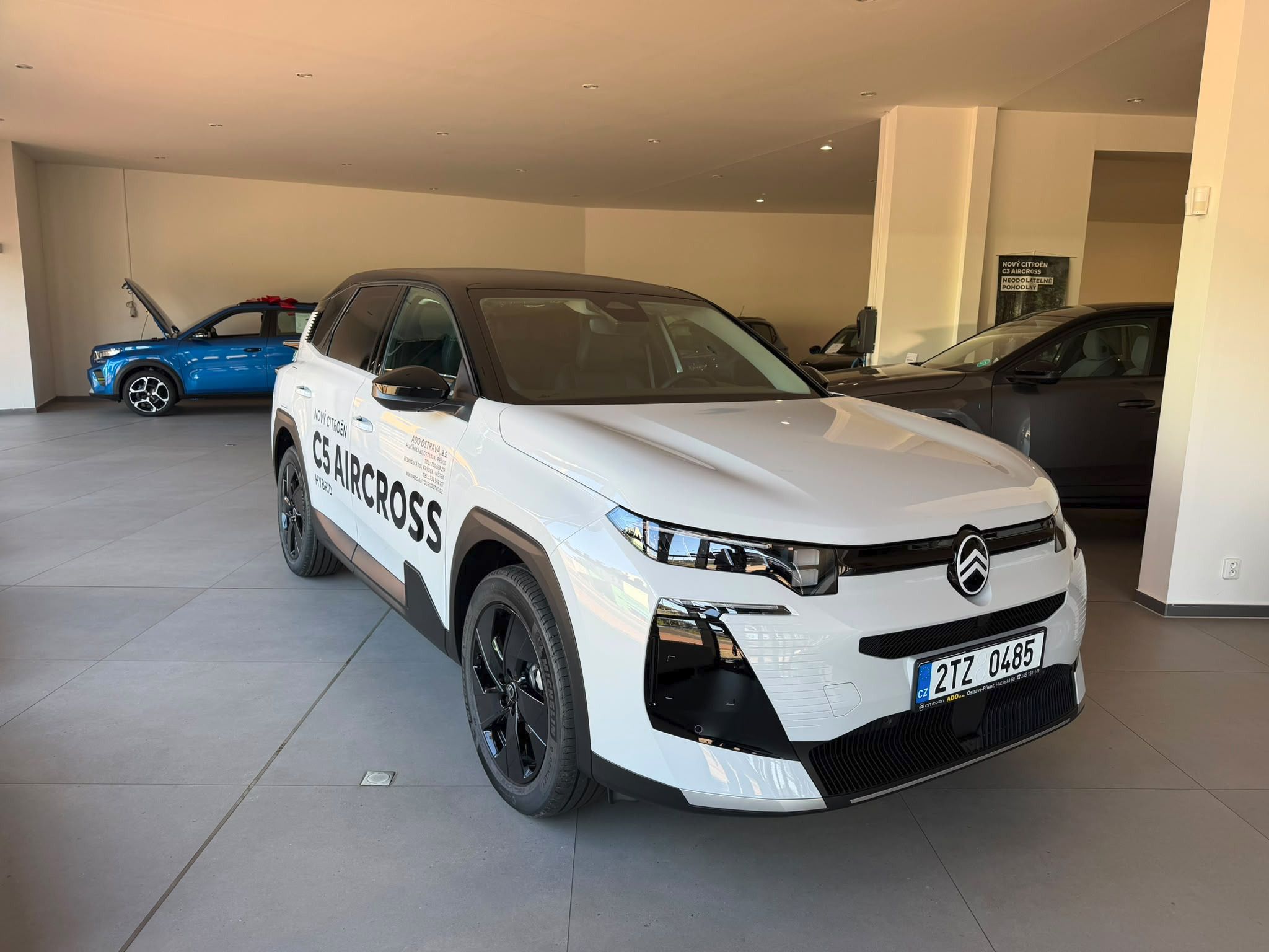 Citroën C5 Aircross, PLUS Hybrid 145k Automatic - fotka 3
