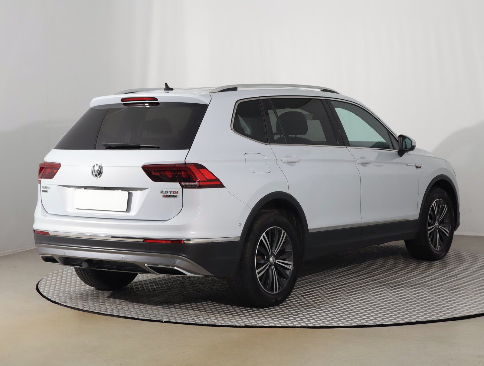 Volkswagen Tiguan Allspace, 2.0 TDI, 4X4, Automat - fotka 5