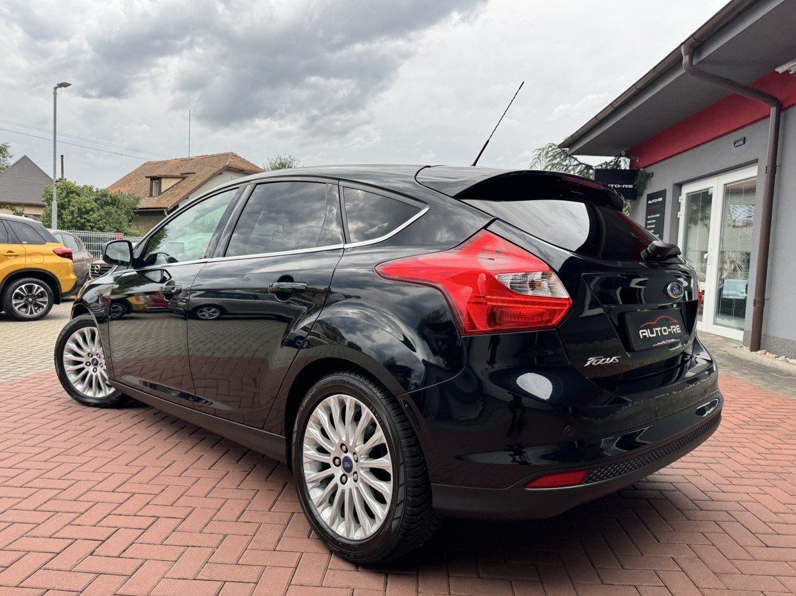 Ford Focus, 1.6Ti-VCT 92kW Navi Digi Klima - fotka 3