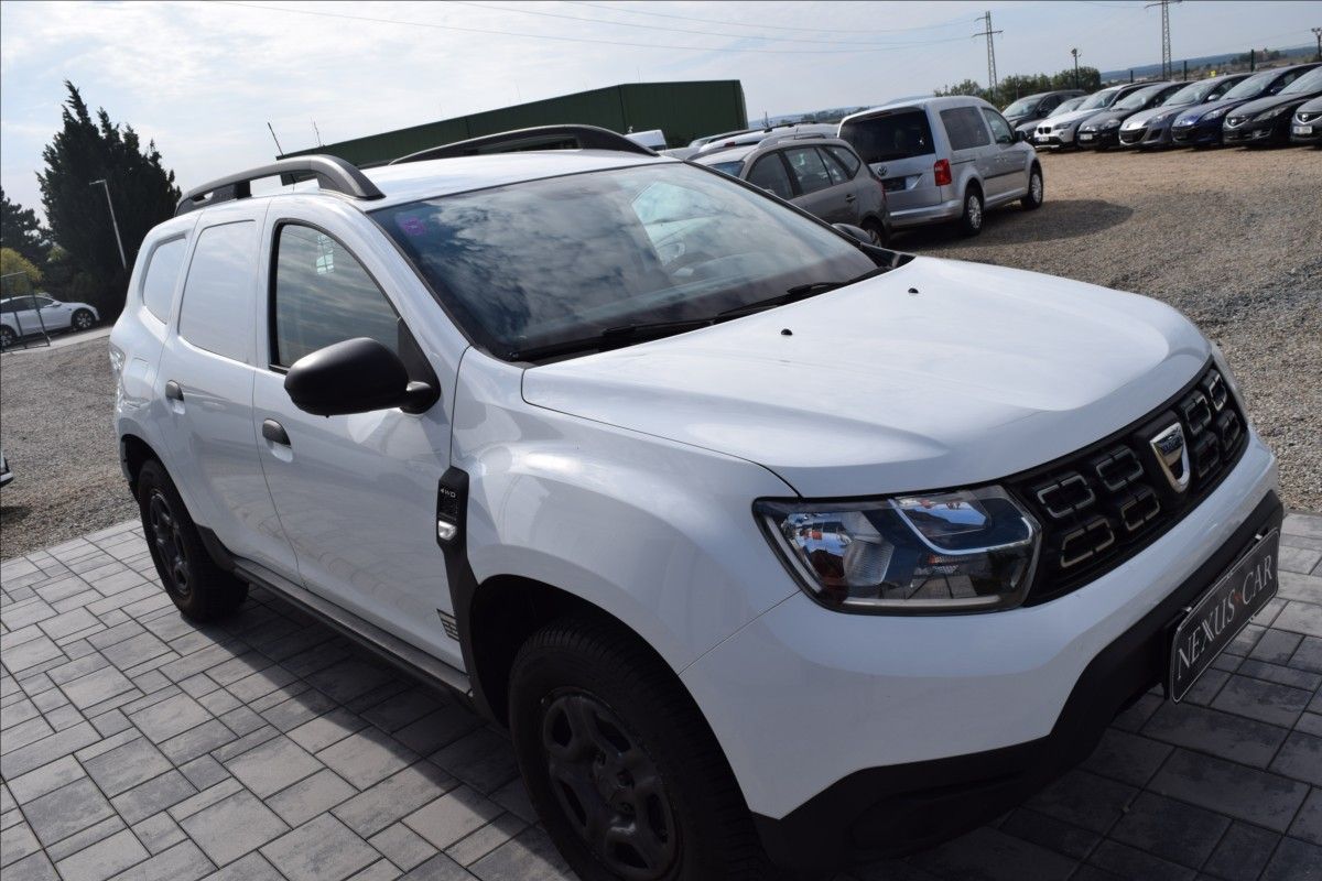 Dacia Duster, 1,6 i 84KW 4X4 TAŽNÉ NOVÁ STK - fotka 4