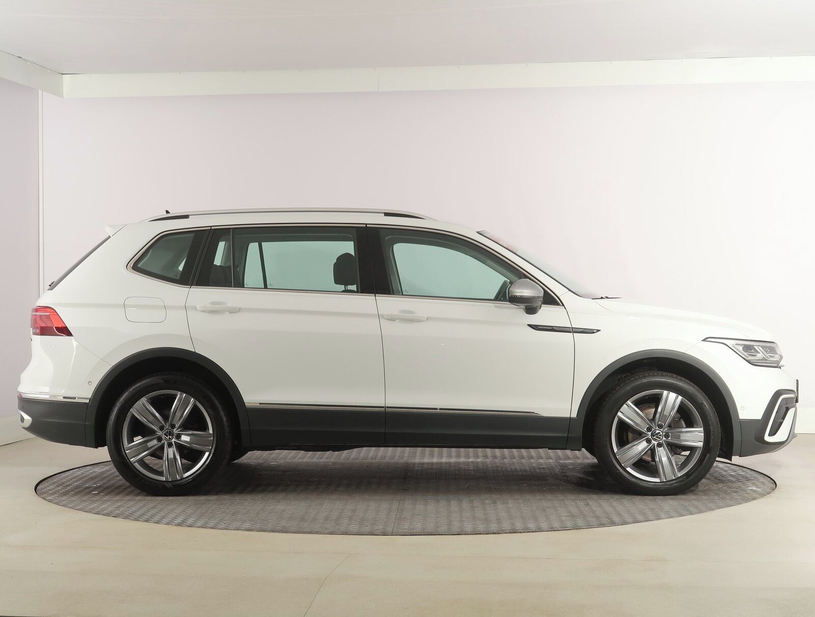 Volkswagen Tiguan Allspace, 2.0 TDI, Elegance, 4X4 - fotka 6