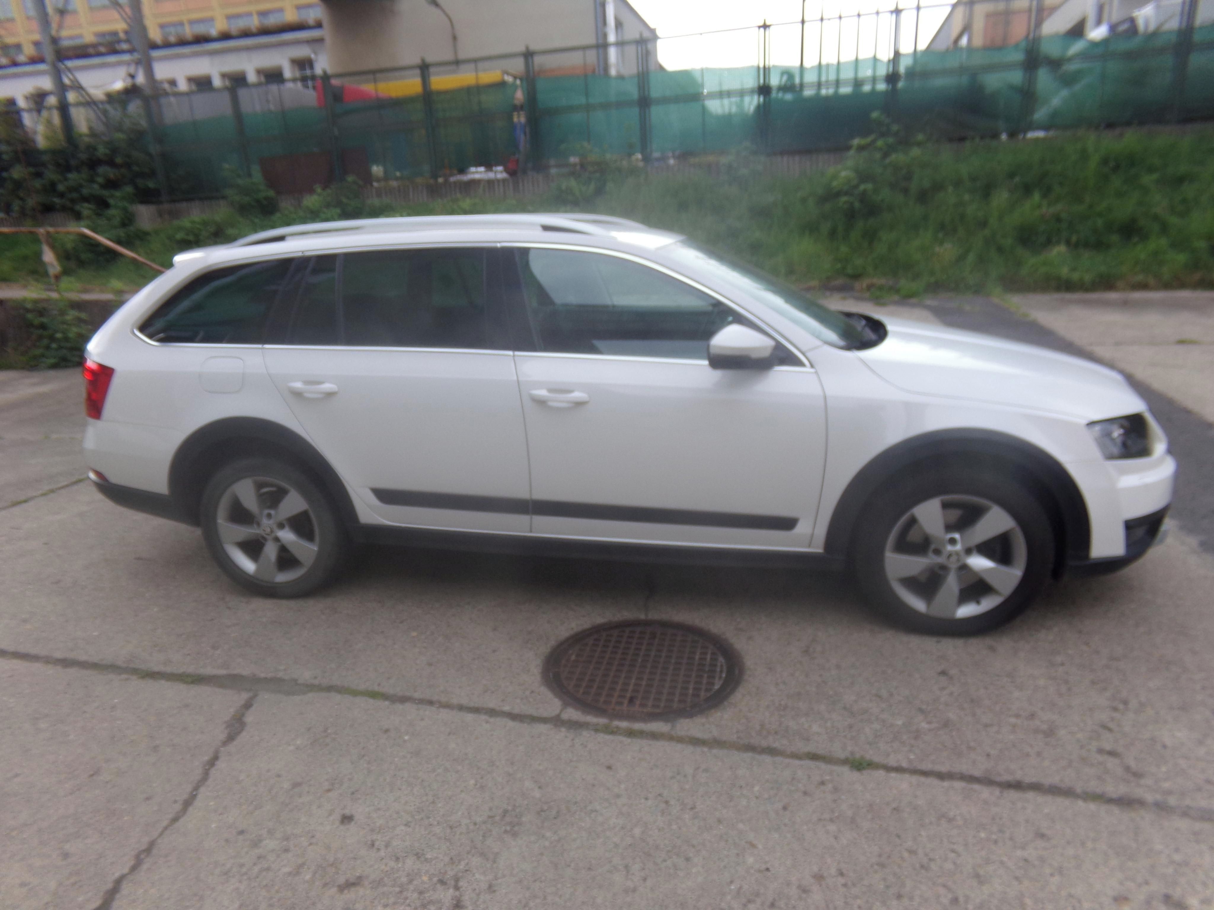 Škoda Octavia, 2.0TDI SCOUT - fotka 4