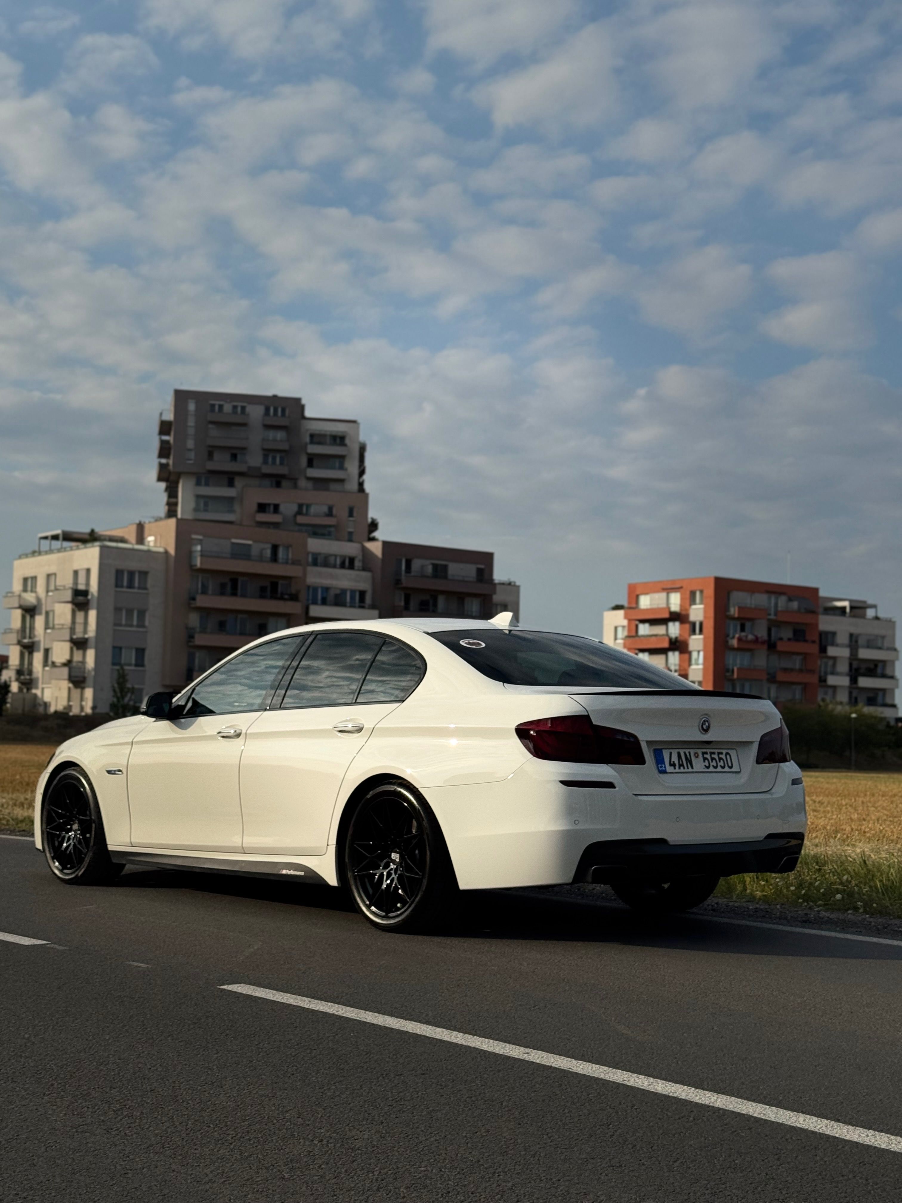 BMW Řada 5, 3.0 TDI - fotka 4