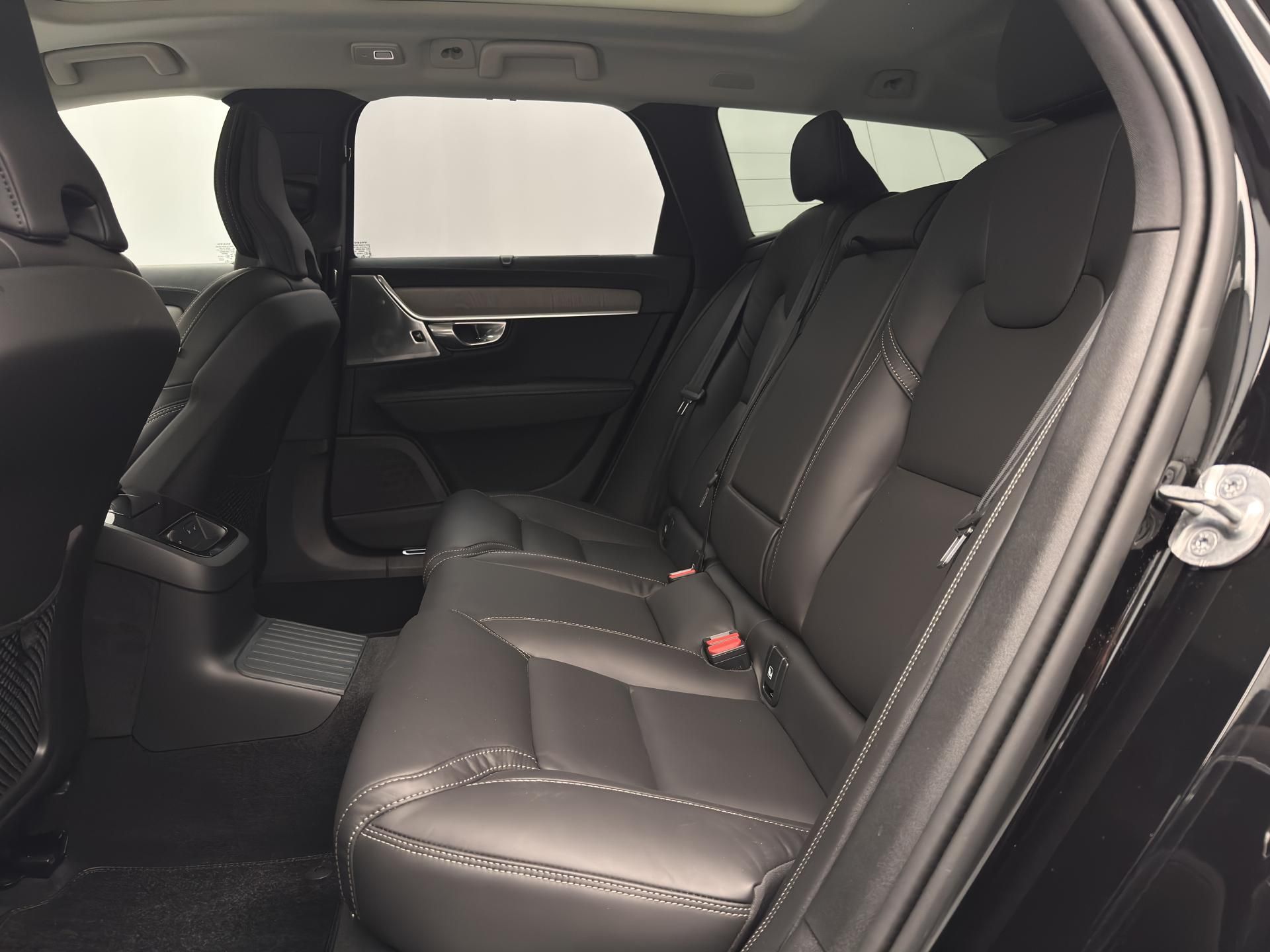 Volvo V90, T8 AWD RECHARGE ULTRA - fotka 6