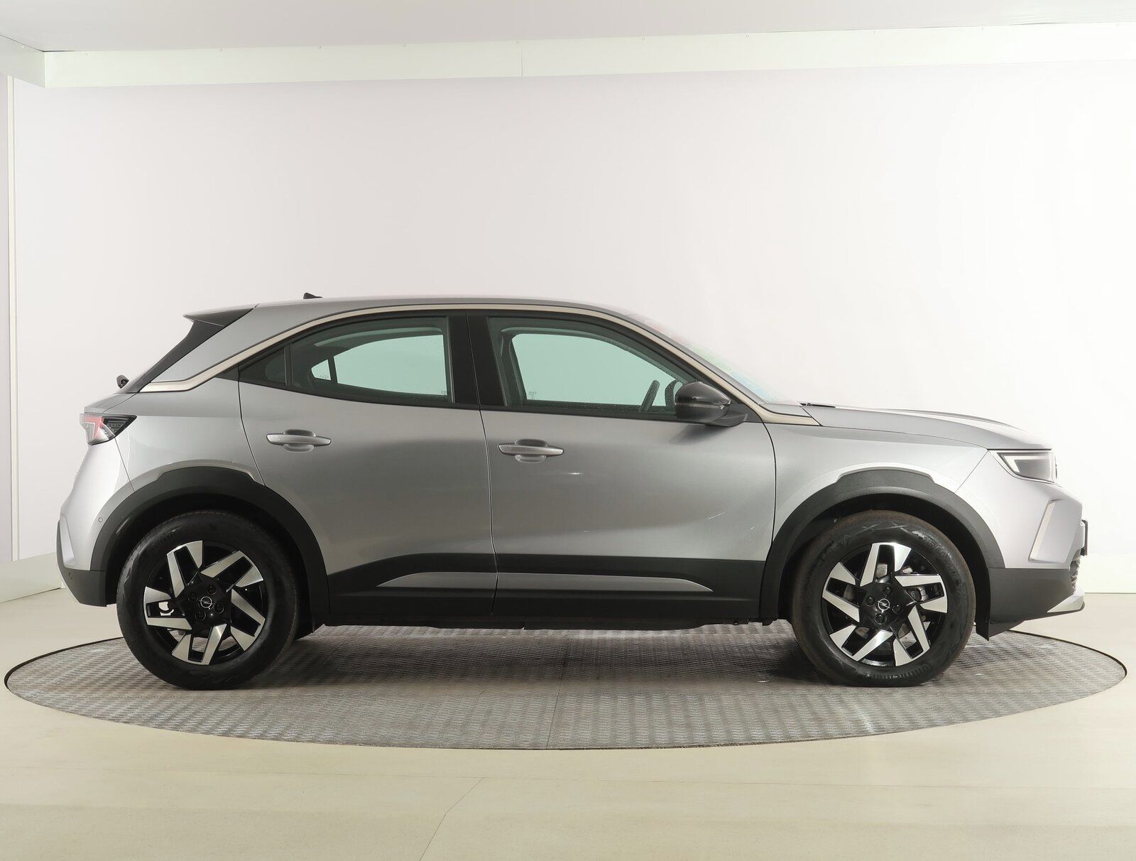 Opel Mokka, Electric 50 kWh, Automat, Navi - fotka 6