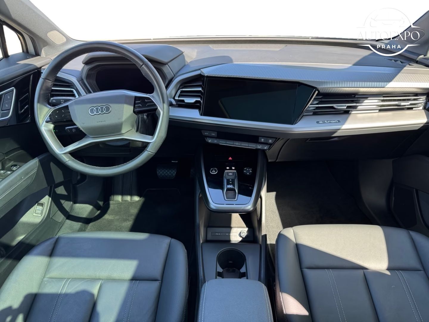 Audi Q4 e-tron, 150 kW PANORAMA*DPH* - fotka 6