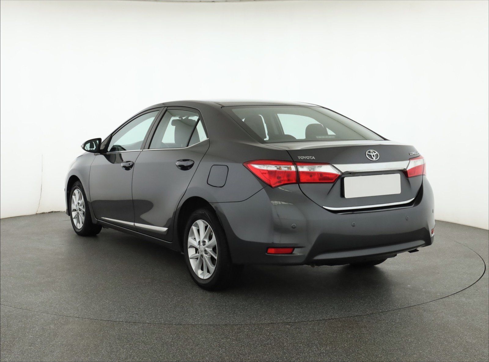 Toyota Corolla, 1.4 D-4D, Automatická klima - fotka 4