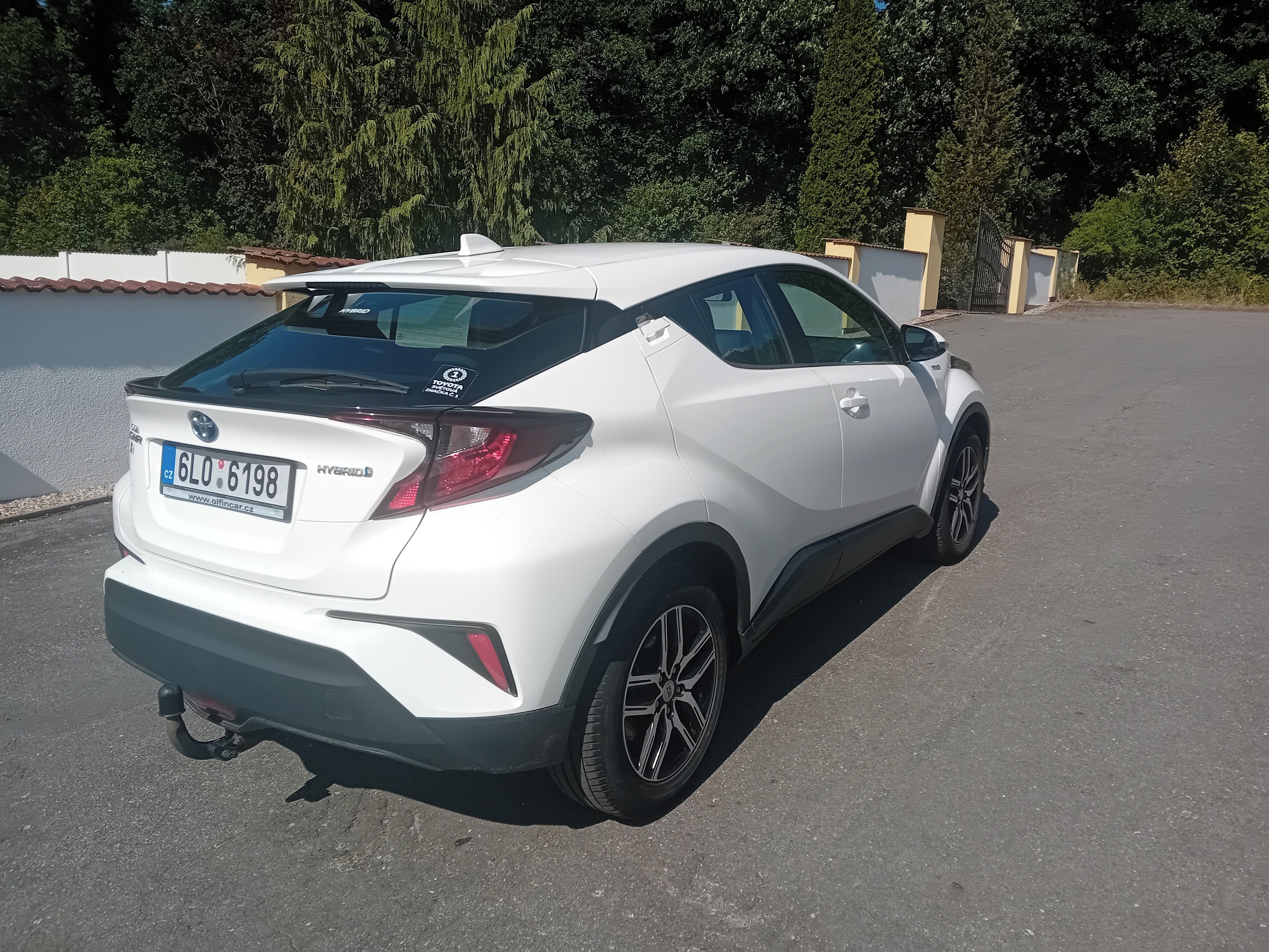 Toyota C-HR, 1.8Hybrid - fotka 4