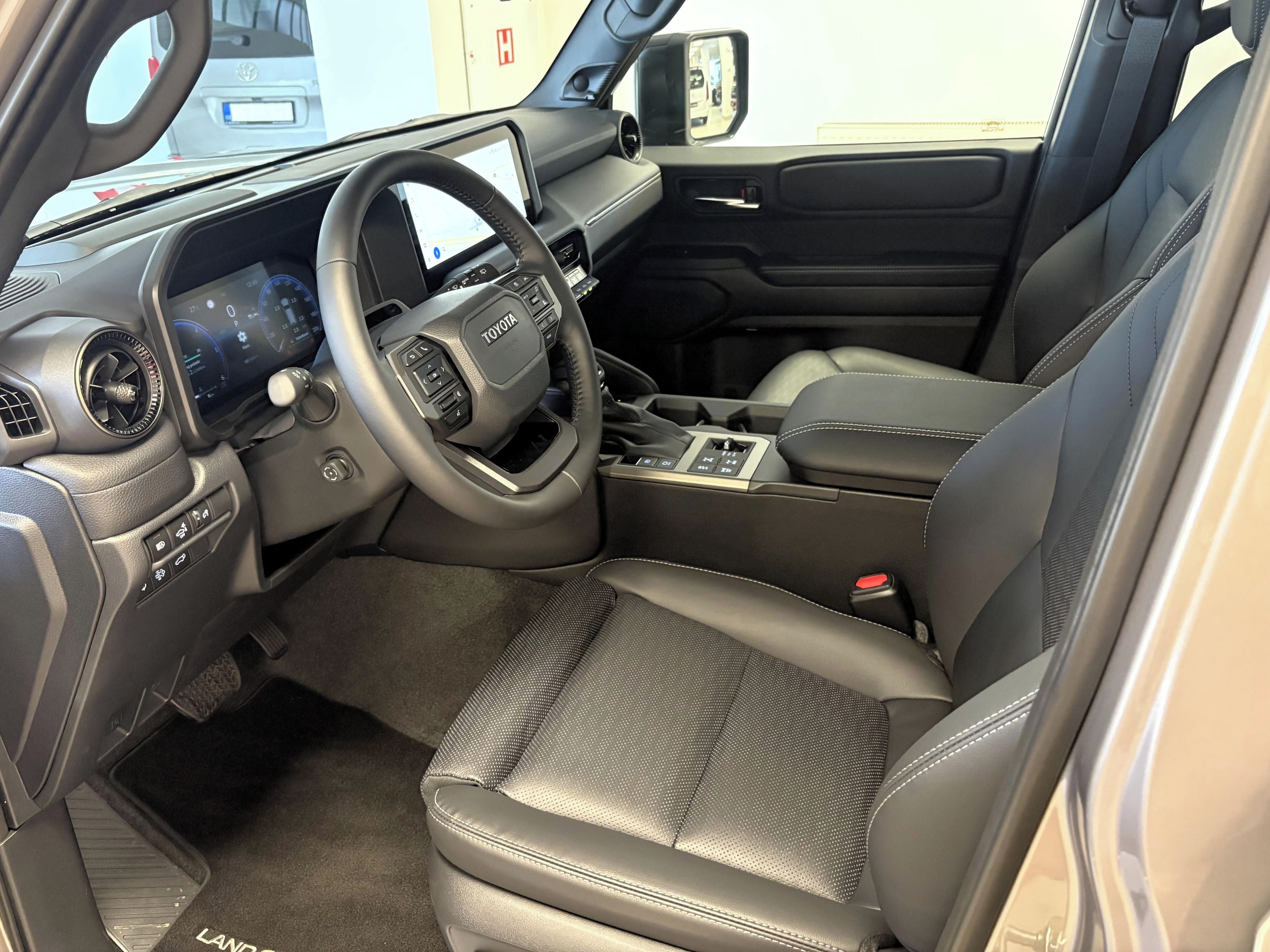 Toyota Land Cruiser, 2.8D MHEV 8AT 4x4, EXECUTIVE - fotka 6