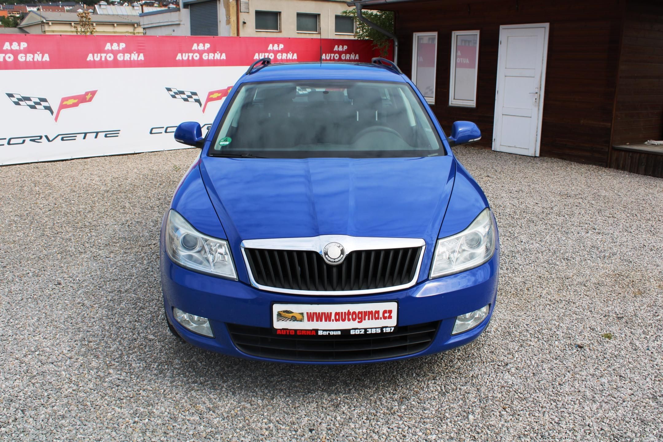 Škoda Octavia, 1.6 MPI KLIMA EL.OKNA TEMPOMAT - fotka 2