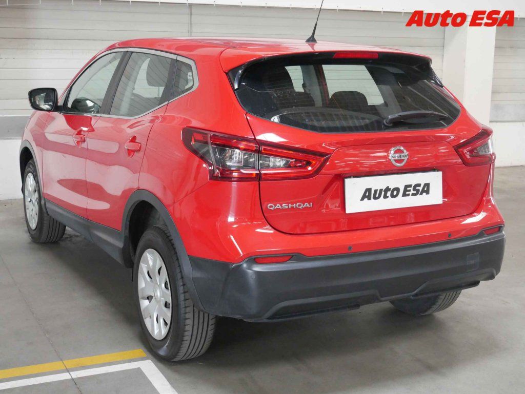 Nissan Qashqai, 1.3 DIG-T,ČR,AC,temp - fotka 4