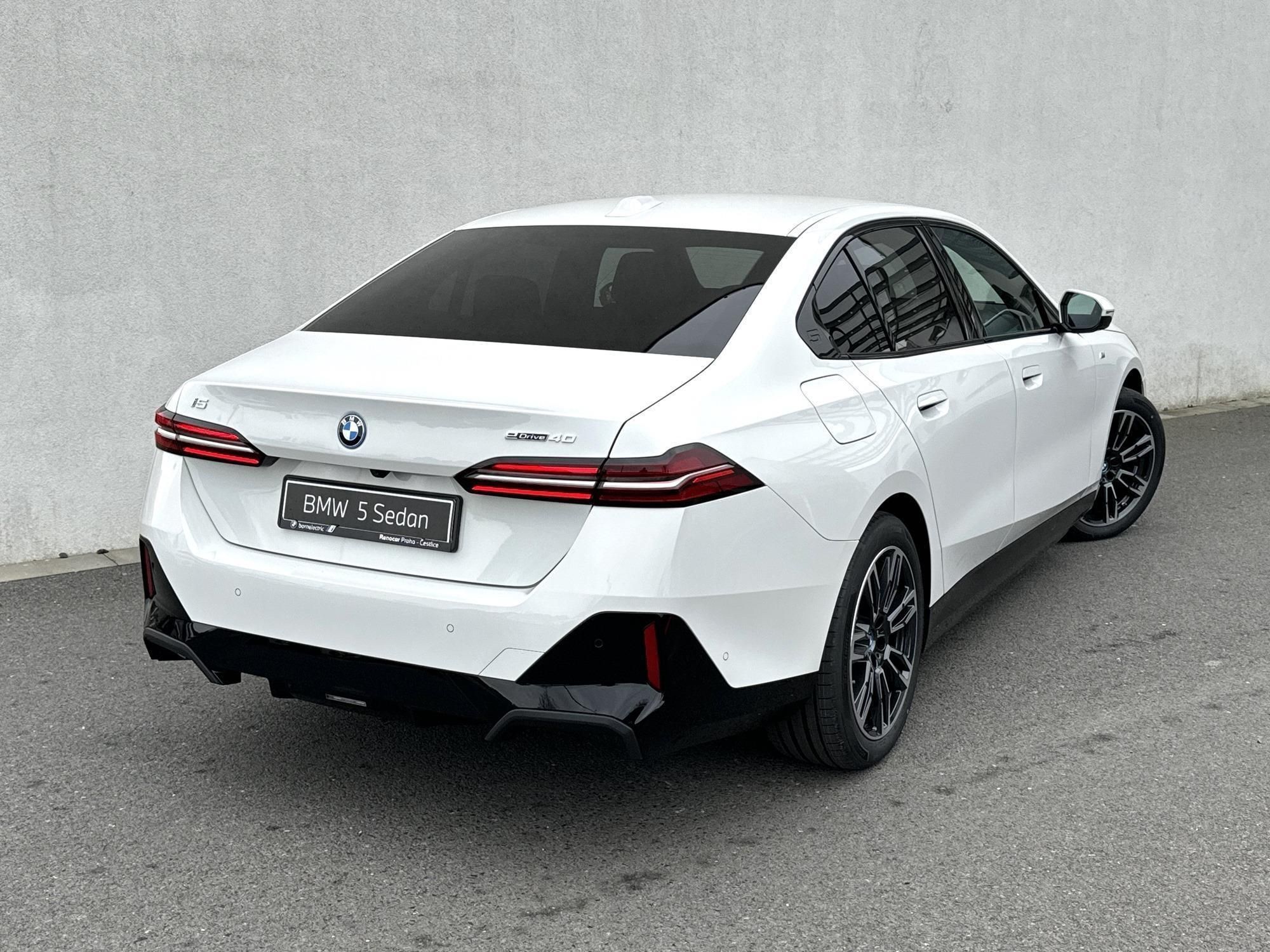BMW i5, eDrive40 Sedan - fotka 2