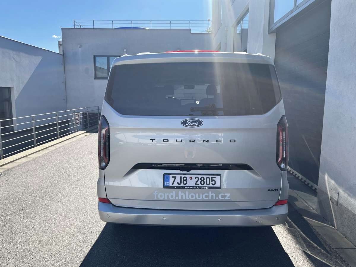 Ford Tourneo Custom, Titanium L2, 125 kW, AWD, ČR - fotka 4