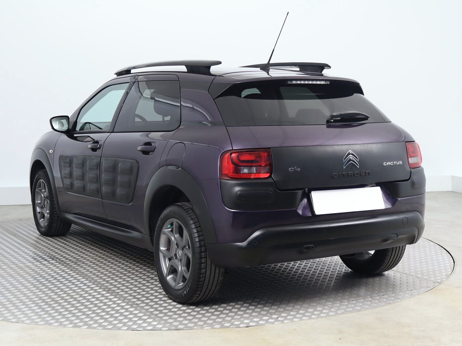 Citroën C4 Cactus, 1.2 PureTech, Navi - fotka 4