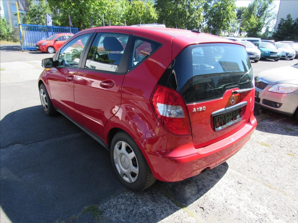 Mercedes-Benz Třídy A, 1,5 A 150 Jupiterrot 70KW - fotka 4