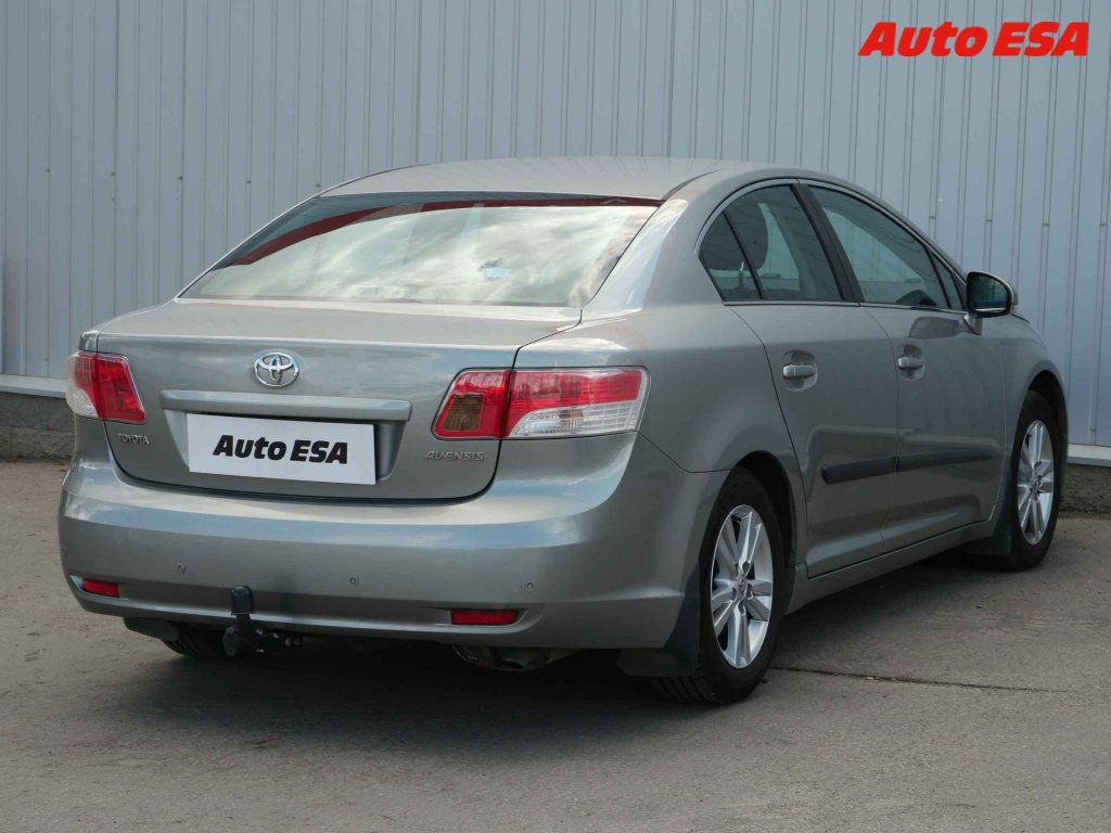 Toyota Avensis, 1.8i - fotka 4