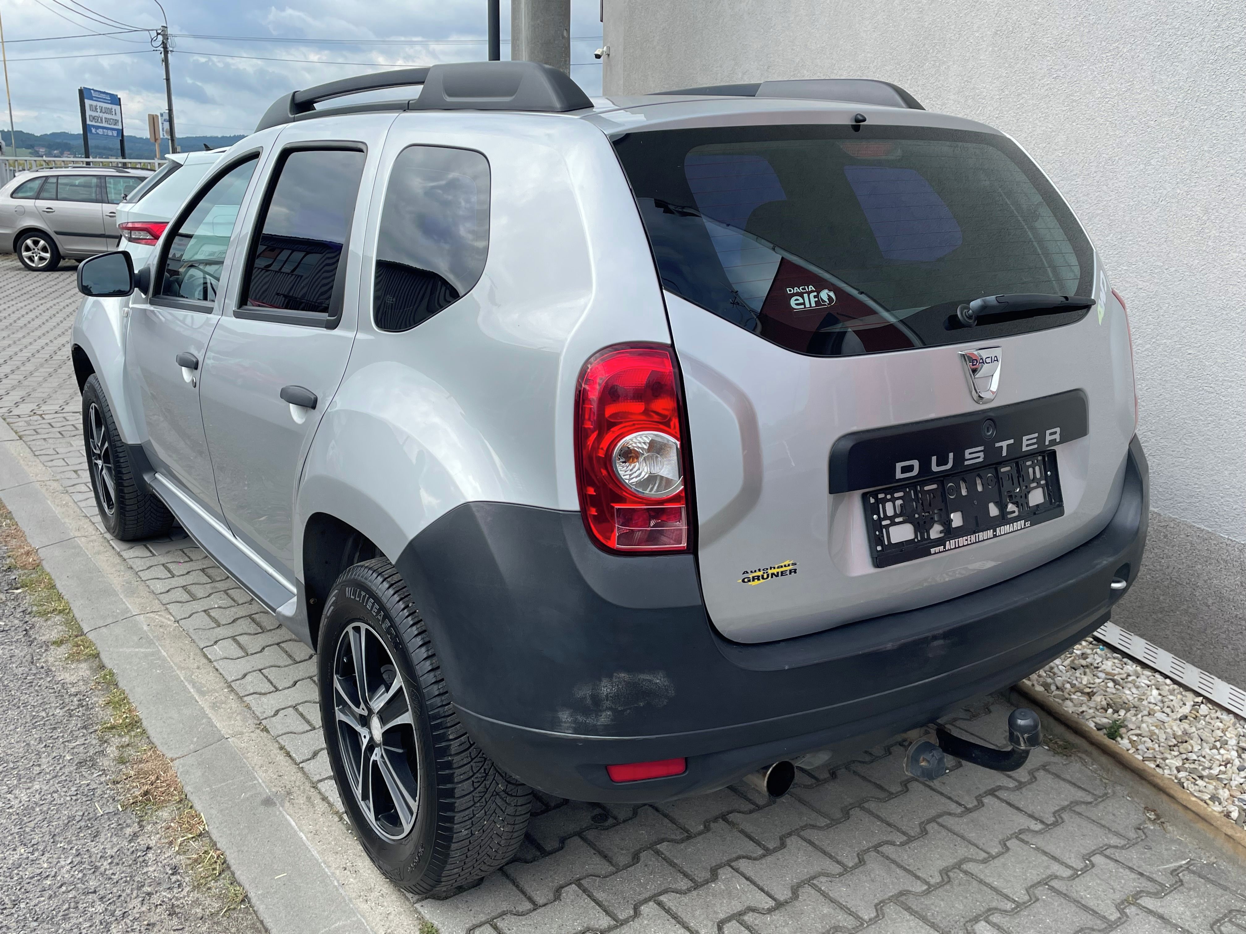 Dacia Duster, 1.6 16v 4x4 1.Majitel Tažné - fotka 4