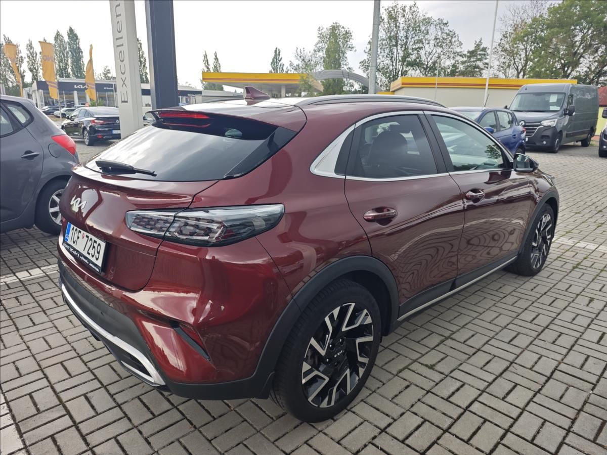 Kia XCee´d, 1,6 T-GDI 132kW 7DCT automat - fotka 6