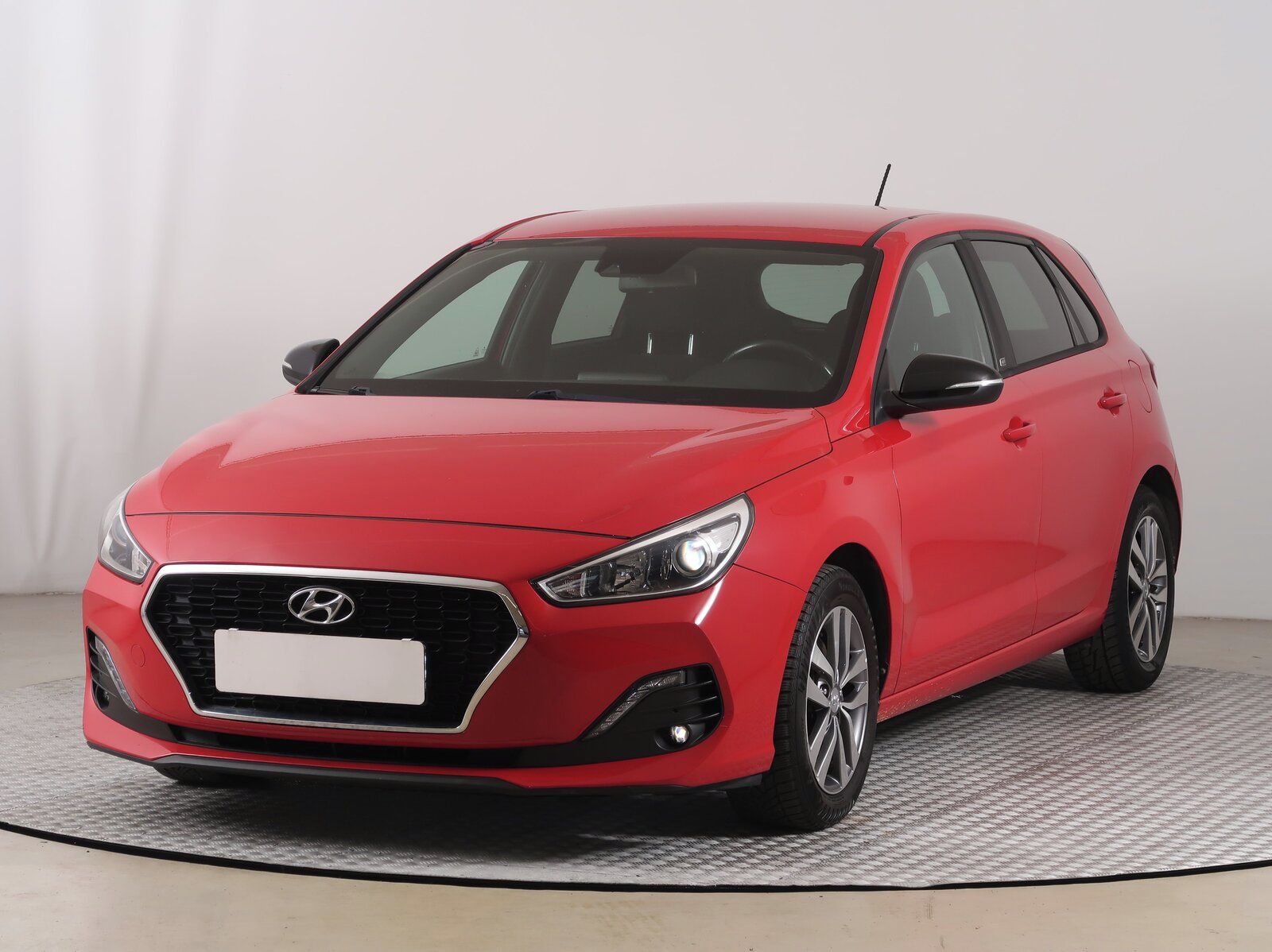 Hyundai i30, 1.4 CVVT, Go!, Serv.kniha - fotka 2