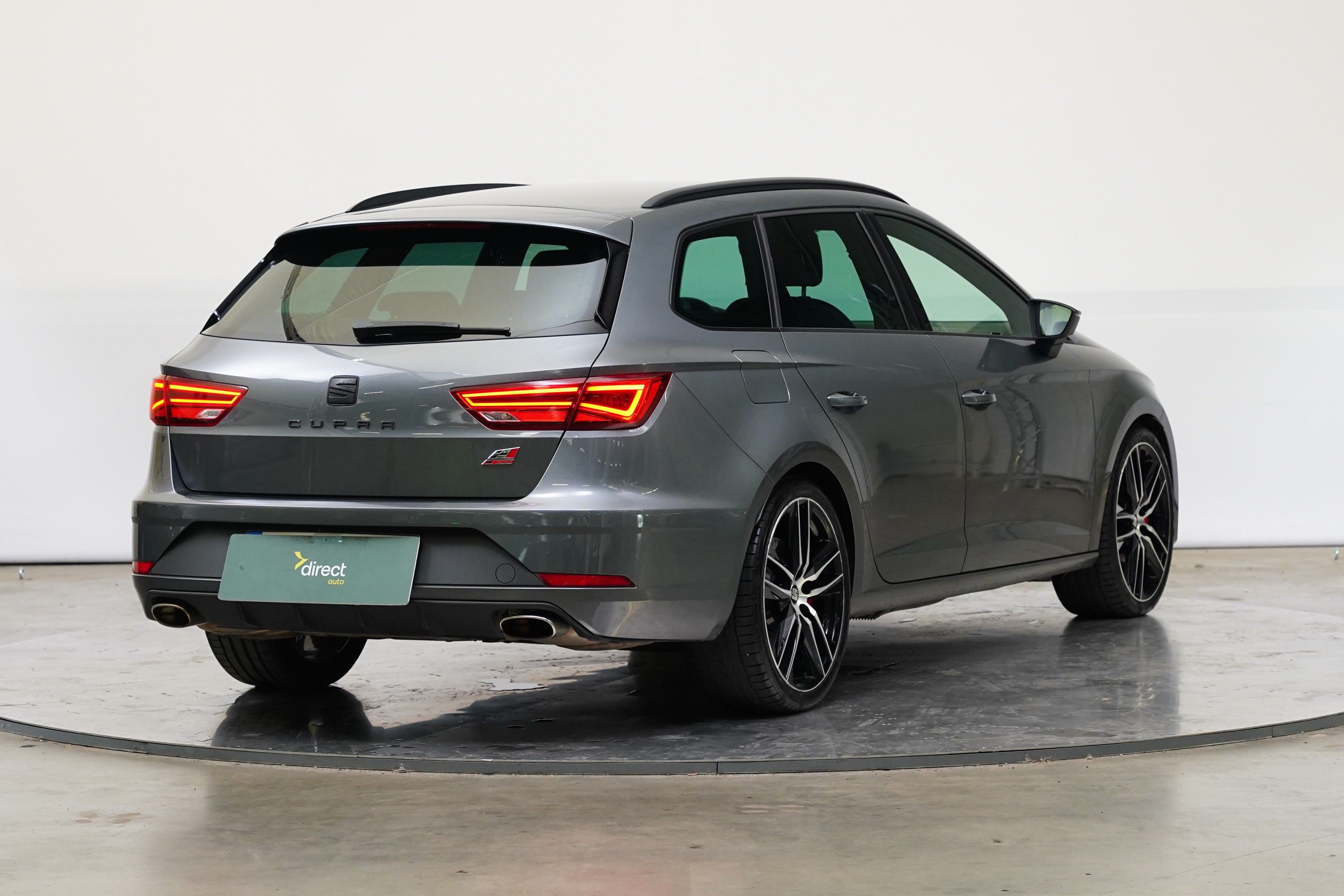 Seat Leon, 2.0 TSI 221 kW DSG ST - fotka 2