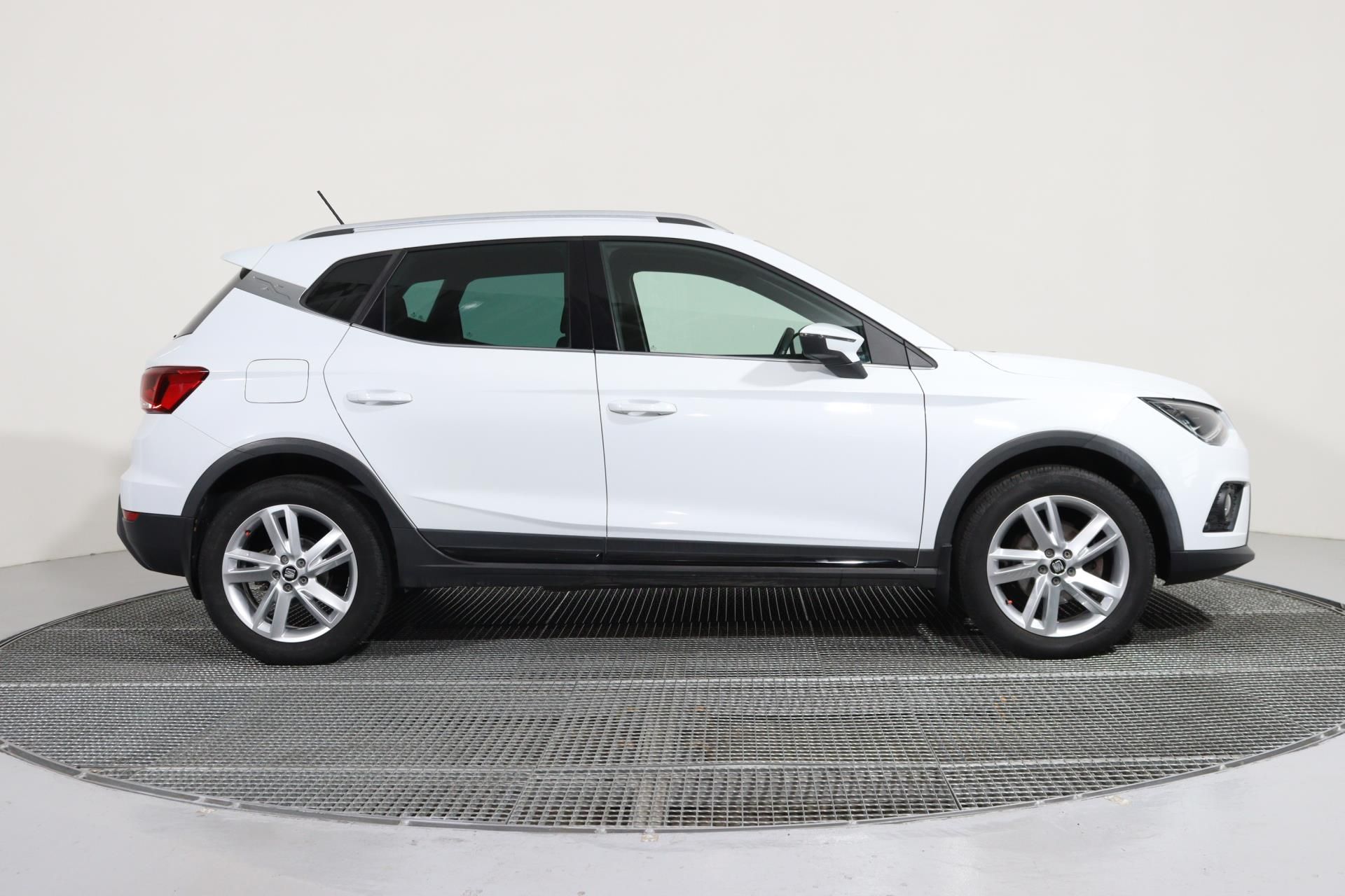 Seat Arona, FR 1,5 TSI 150K/ LED, NAVI - fotka 3