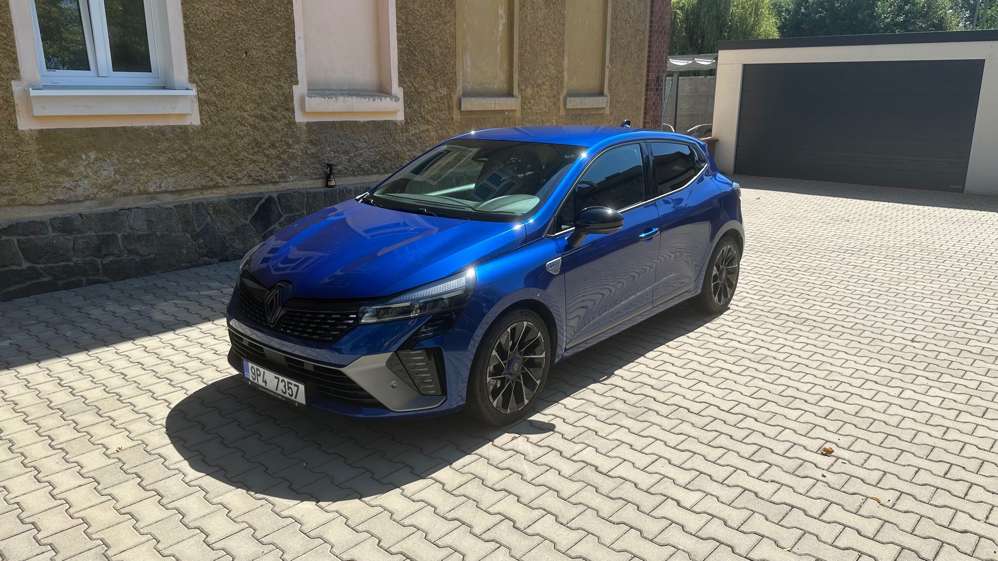 Renault Clio, 1.6 hybrid Esprit Alpine - fotka 3
