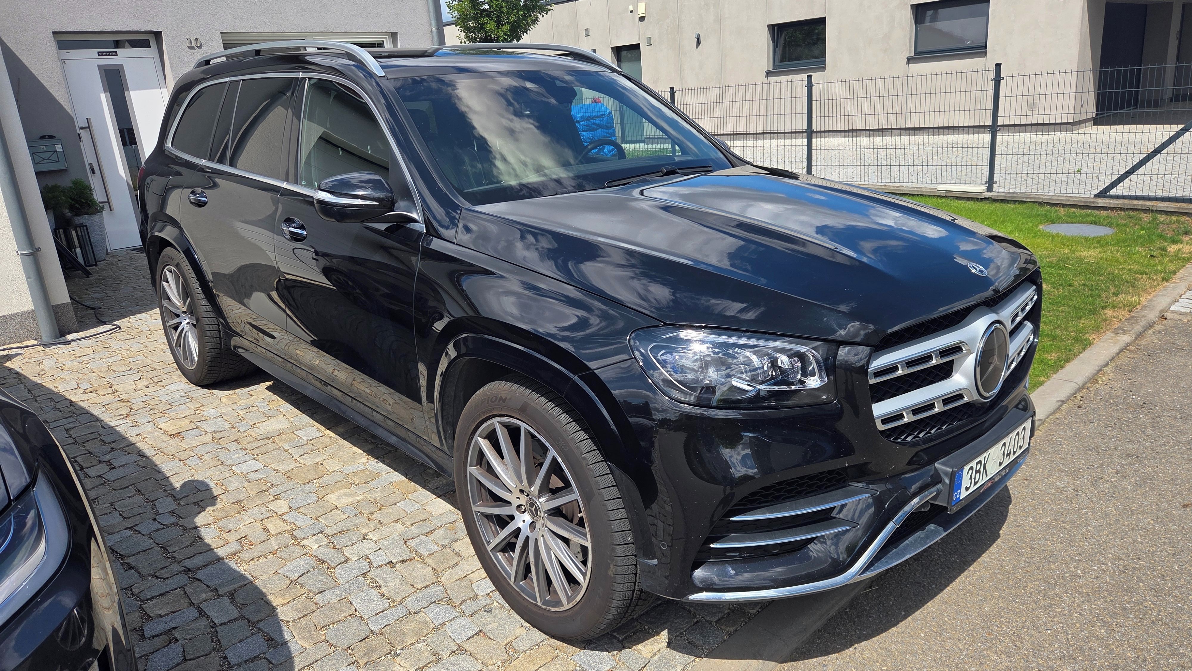 Mercedes-Benz GLS, GLS 400 D 4MATIC - fotka 3