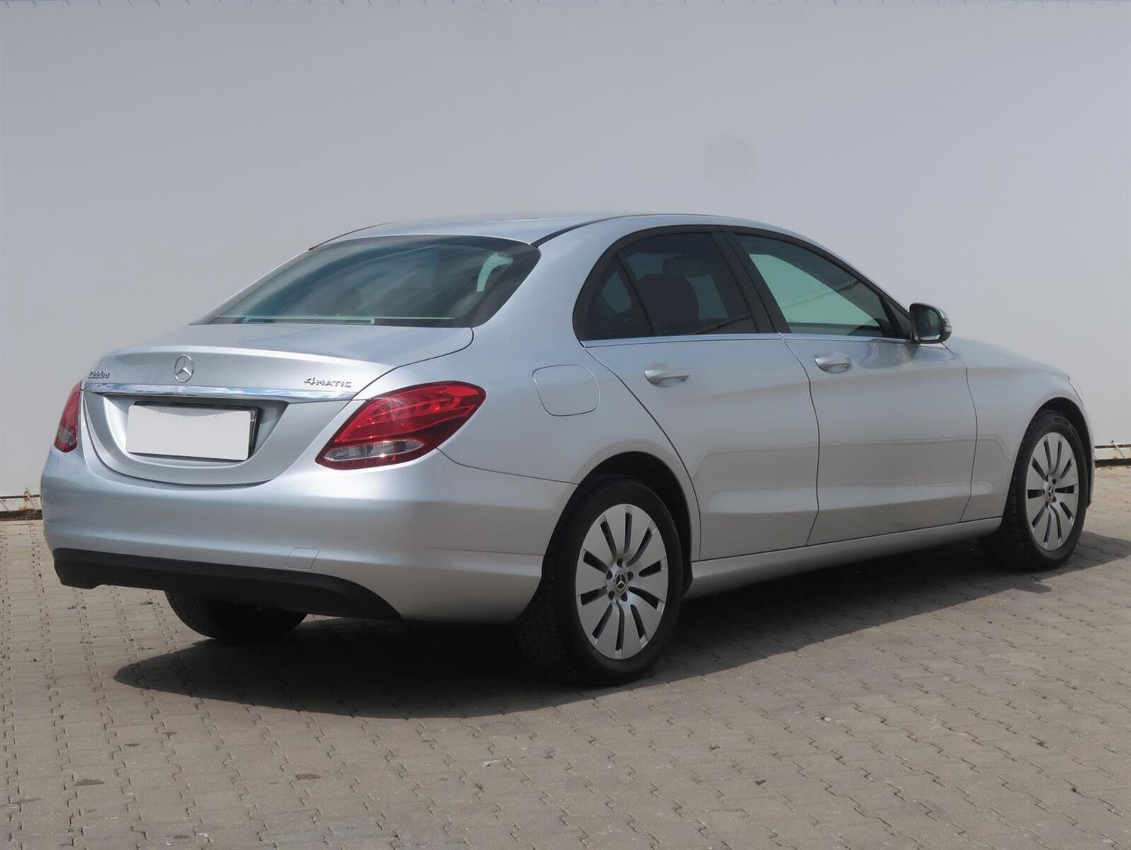 Mercedes-Benz Třídy C, 220 d 4MATIC, 4X4, Automat - fotka 5