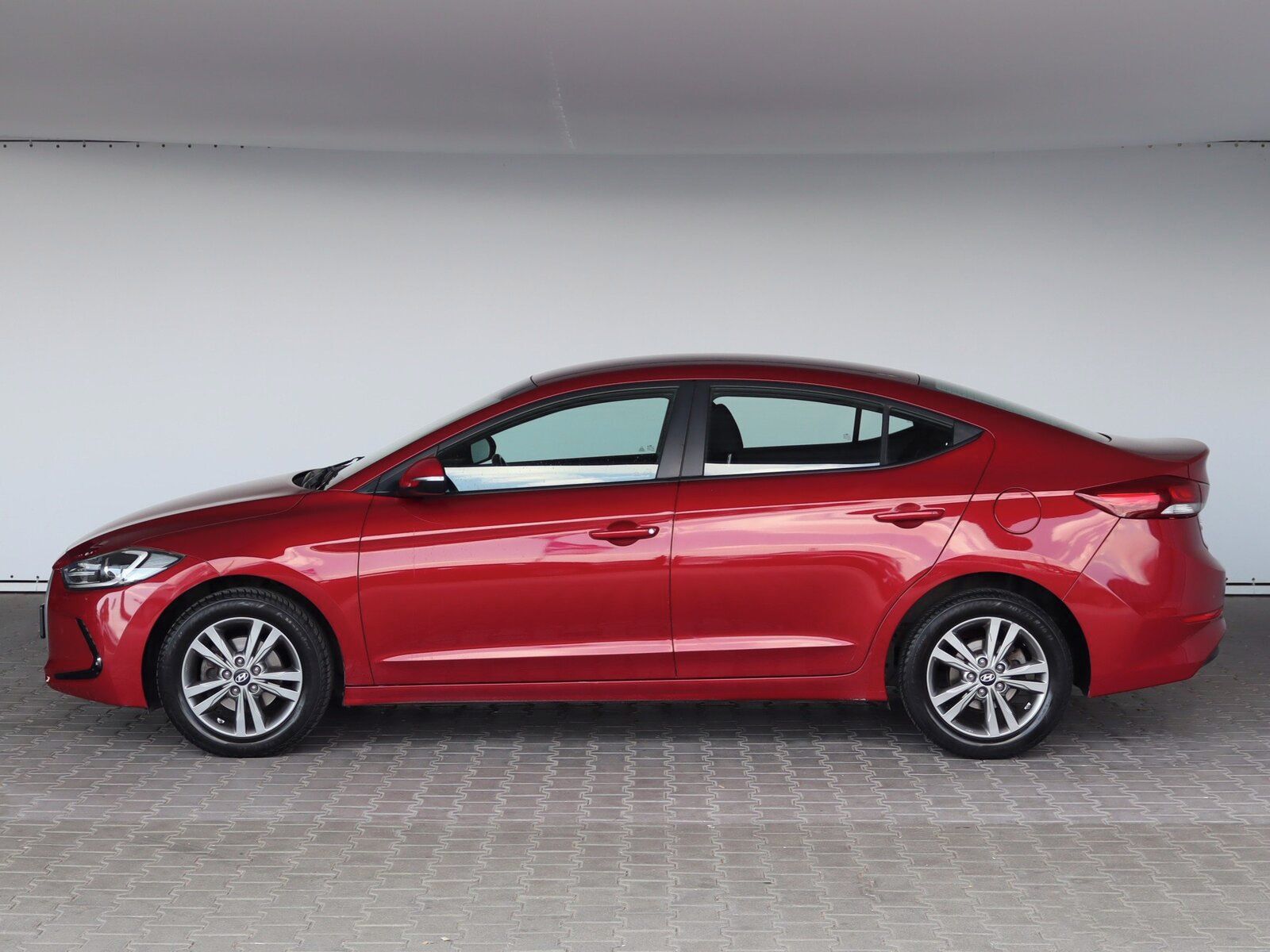 Hyundai Elantra, 1.6 CVVT, Serv.kniha - fotka 3