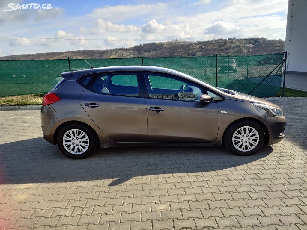 Kia Cee´d, 1,6 TDI - fotka 4