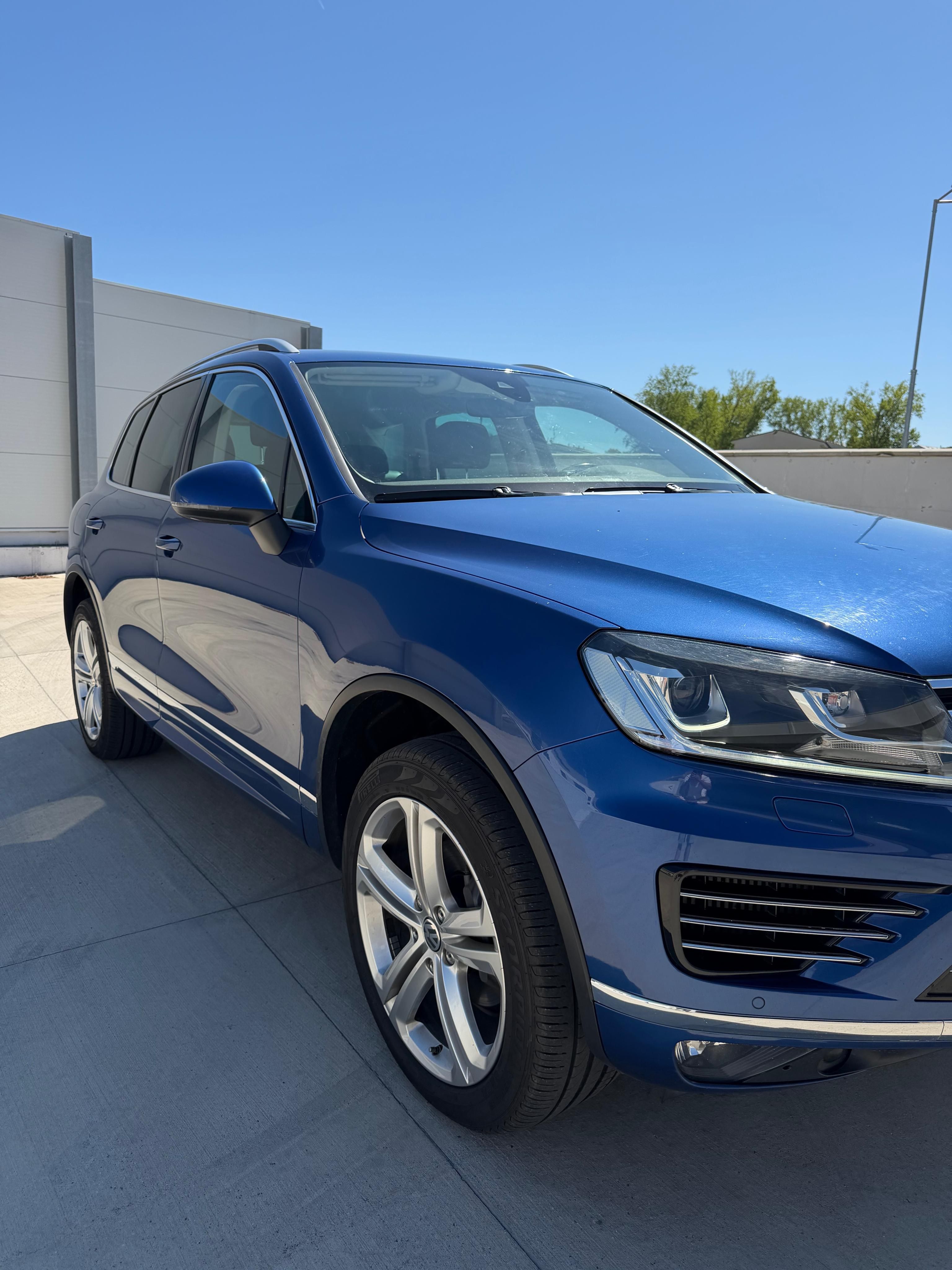 Volkswagen Touareg, 3.0 tdi 193kw 1maj ČR R-Line - fotka 5
