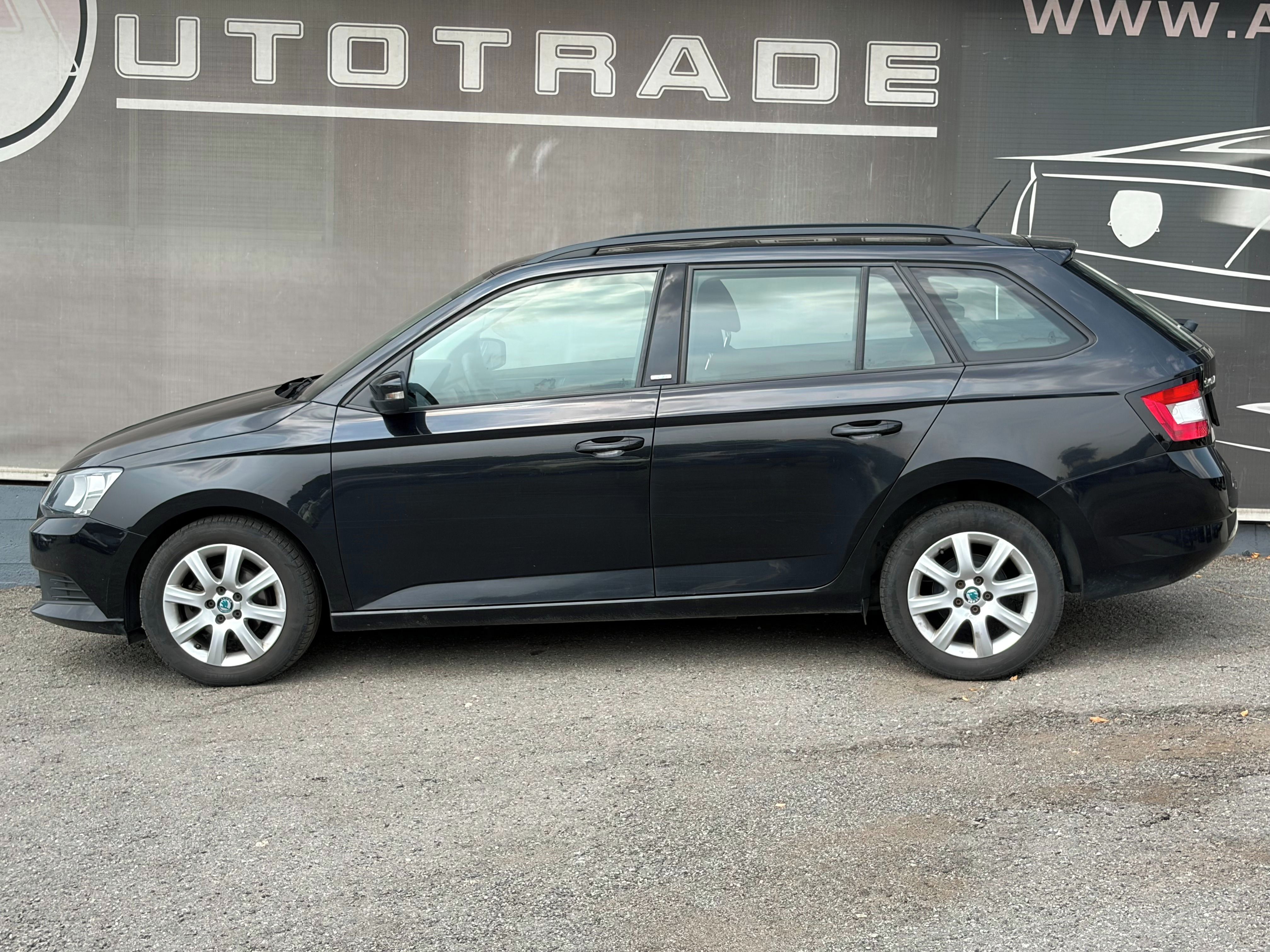 Škoda Fabia, 1.0MPi 55kW, Plný servis ŠKODA - fotka 2