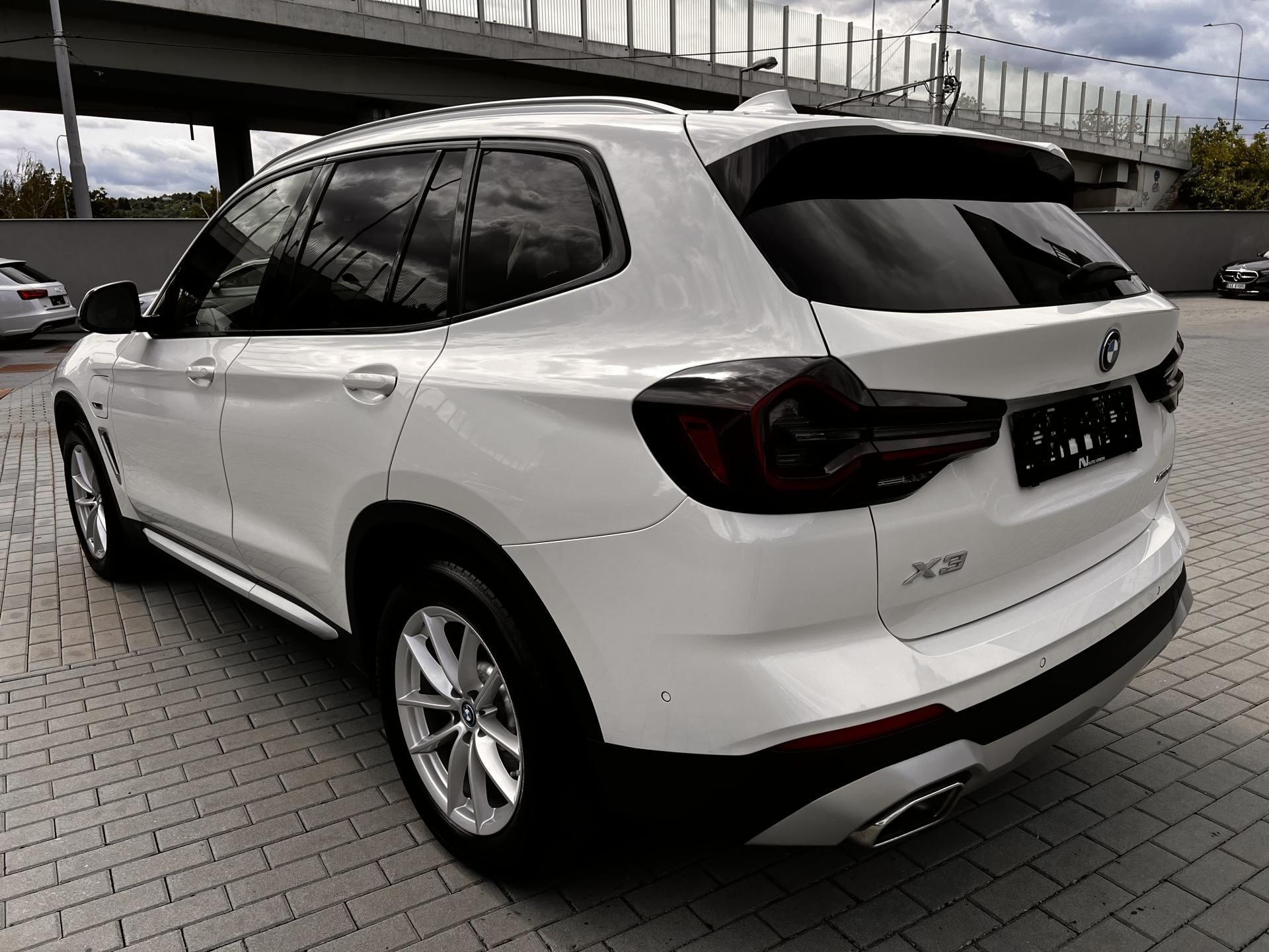 BMW X3, 30e xDrive - fotka 6