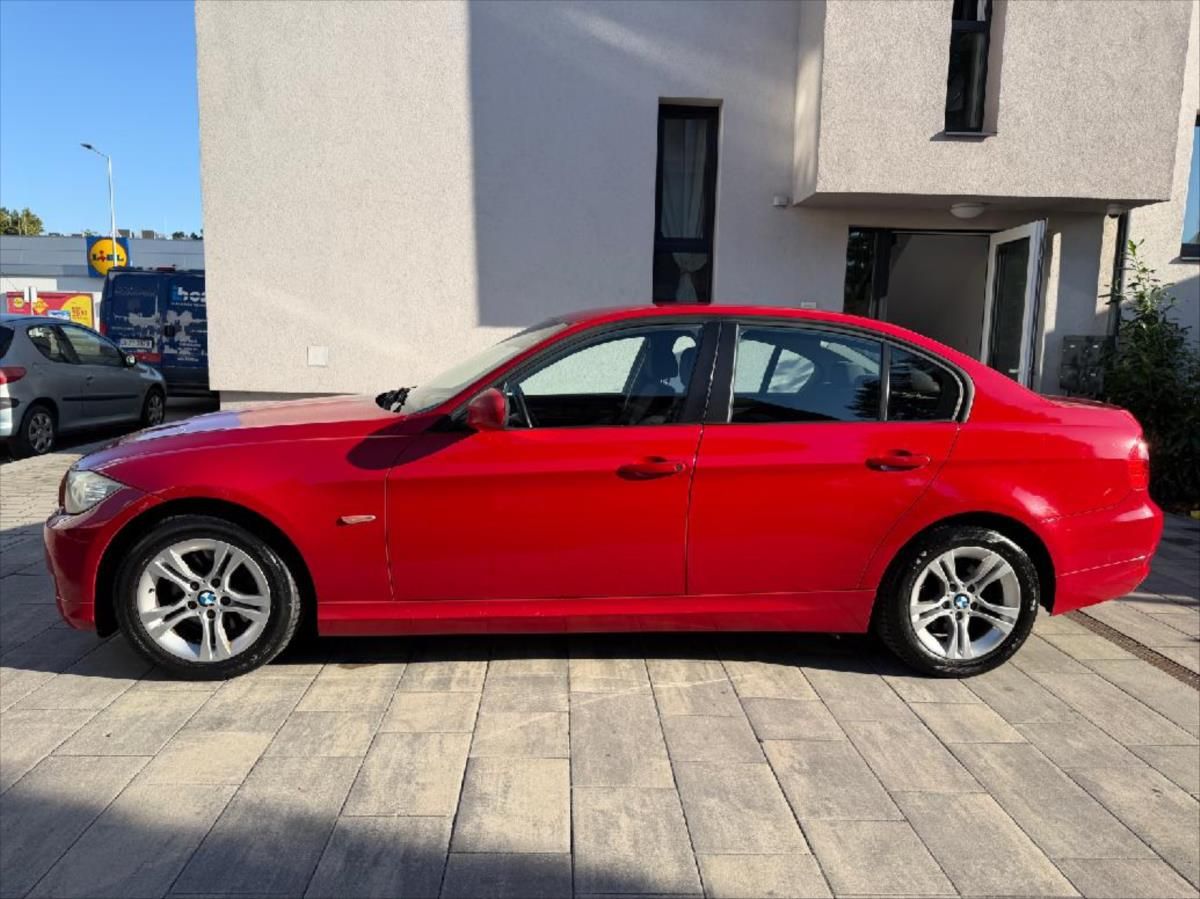 BMW Řada 3, 2,0 Diesel  E90 - fotka 4