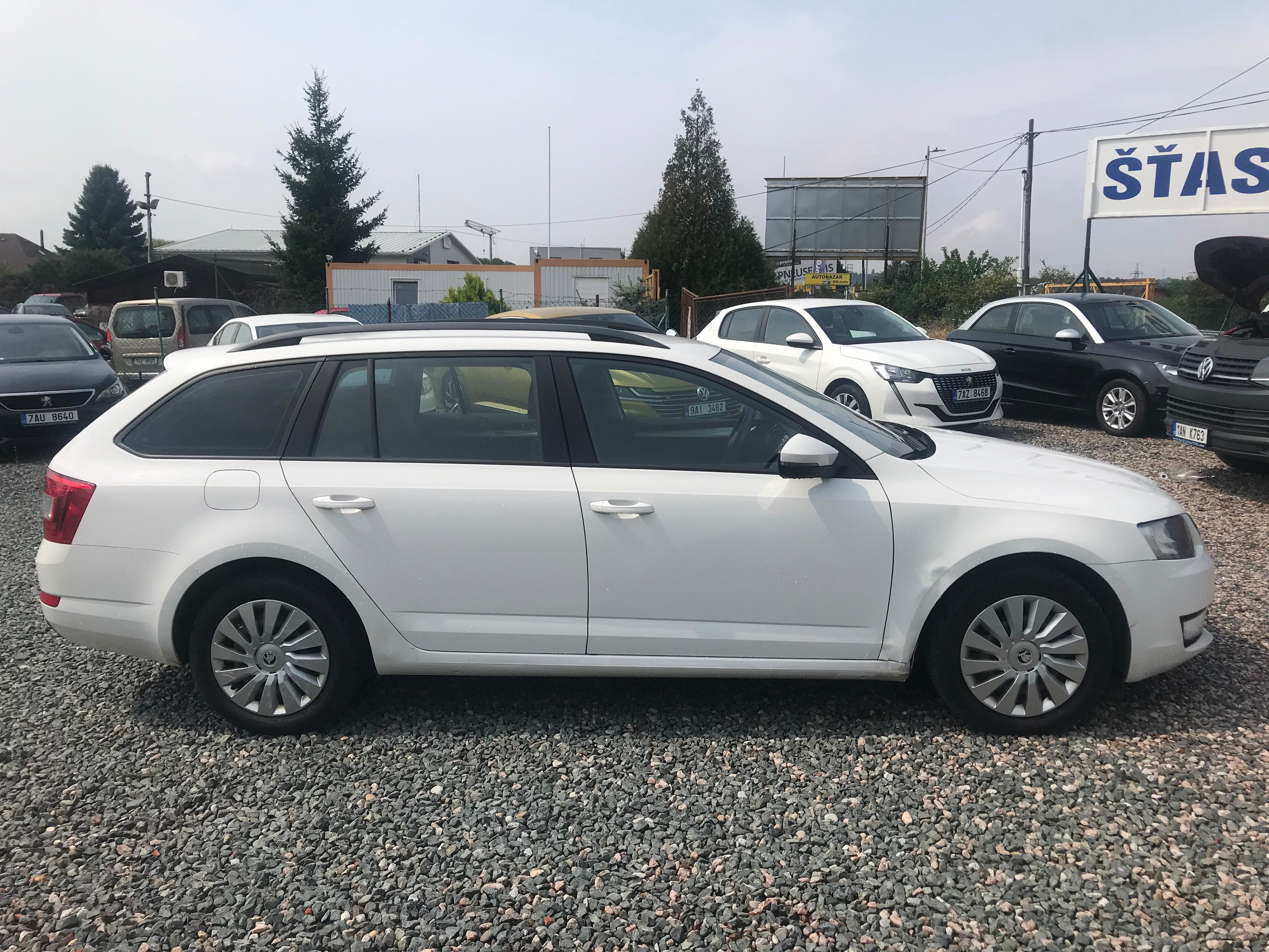 Škoda Octavia, 1.6 TDI 77 KW ,PO ROZVODECH - fotka 4