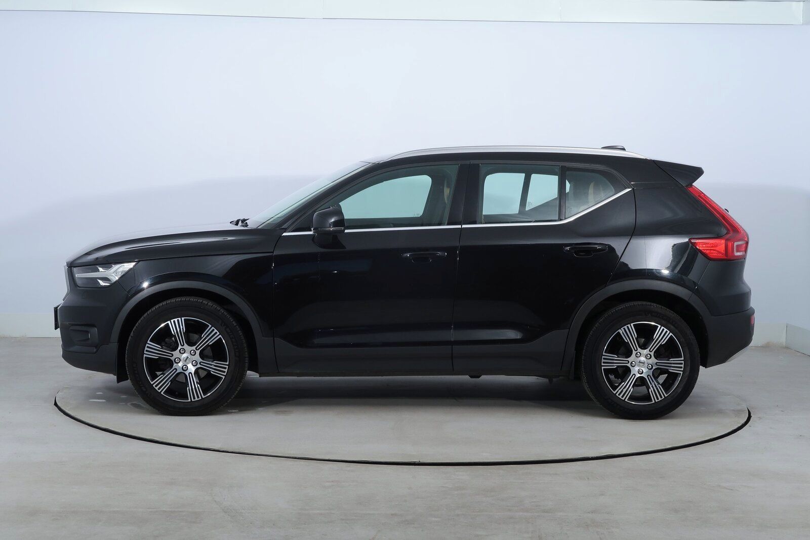 Volvo XC40, D3 AWD, Automat, Serv.kniha - fotka 3