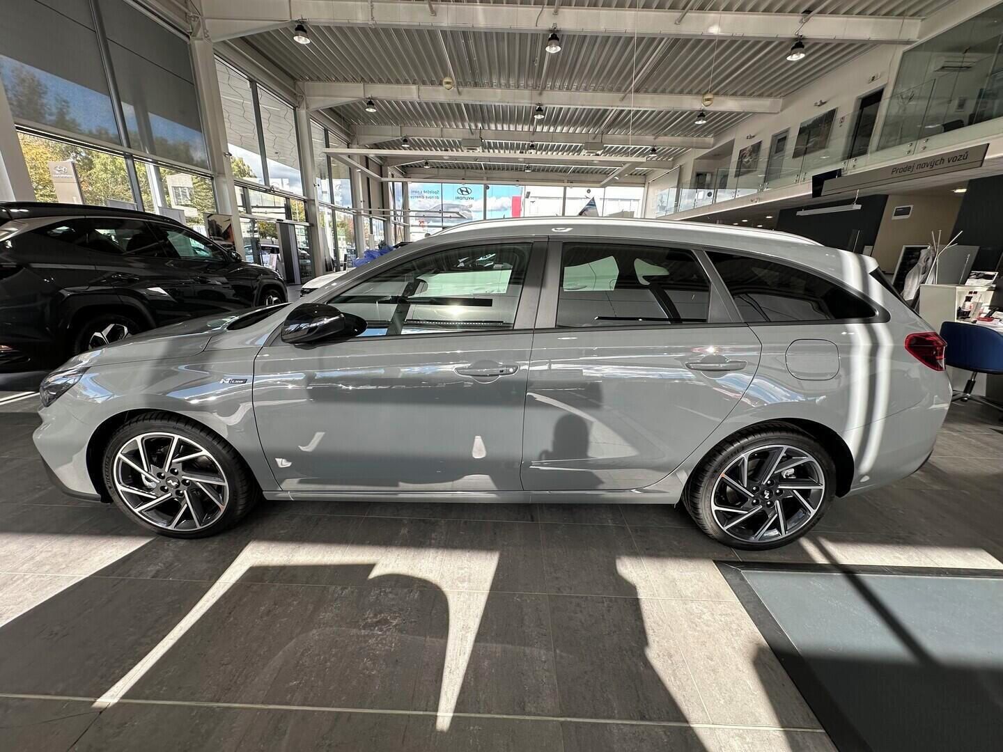 Hyundai i30, WG MY23 N Line DCT 1,0 T-GDI 8 - fotka 5