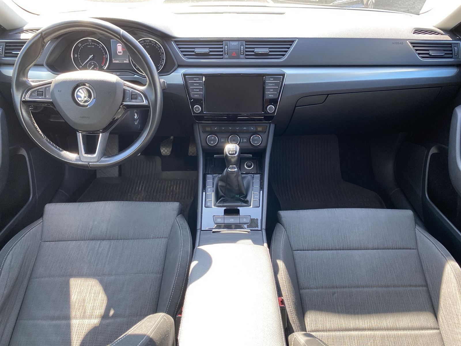 Škoda Superb, Combi 2.0 TDI 4x4 Ambition - fotka 5