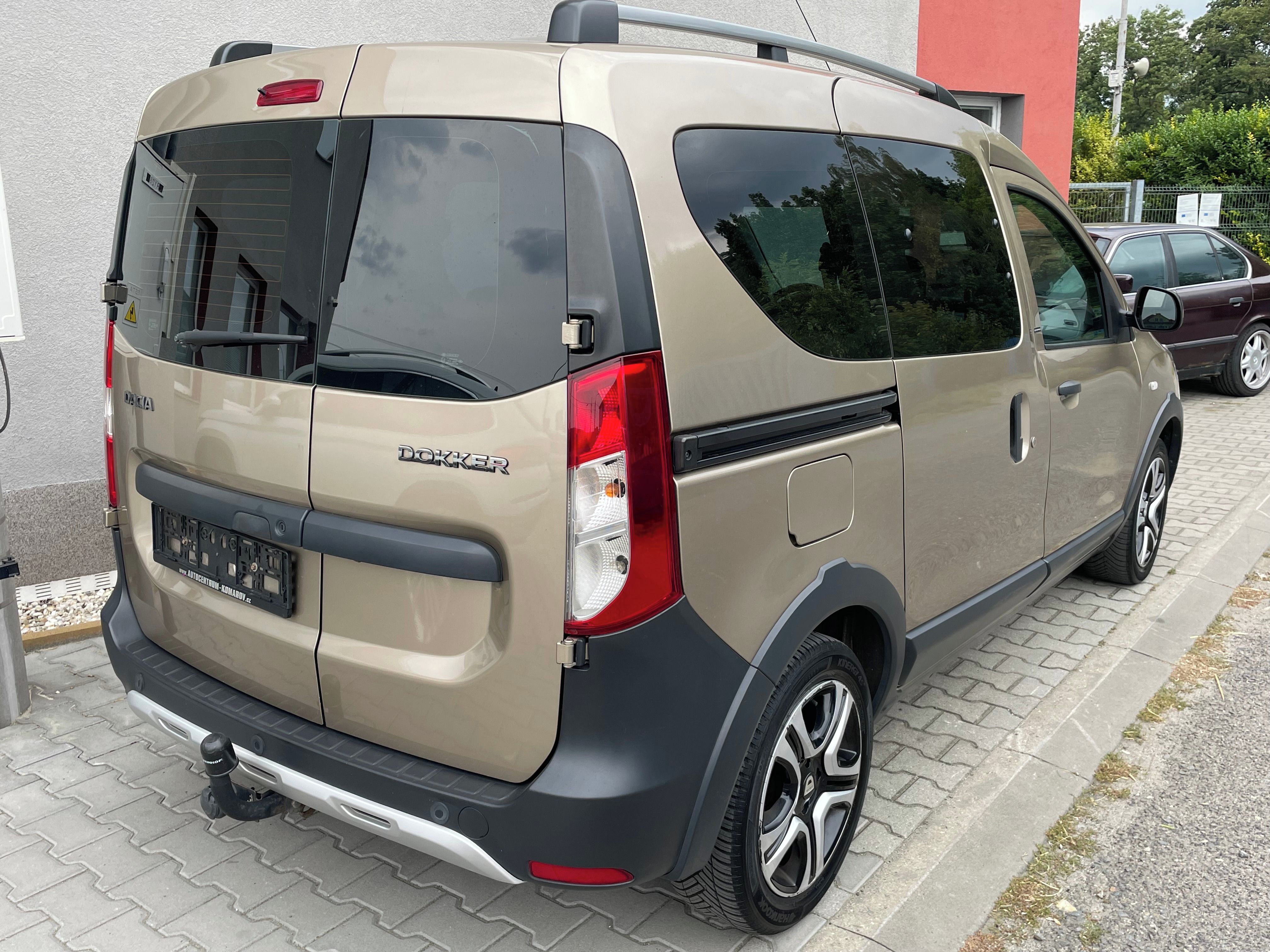 Dacia Dokker, 1.6 SCe 75kW Stepway Tažné - fotka 5