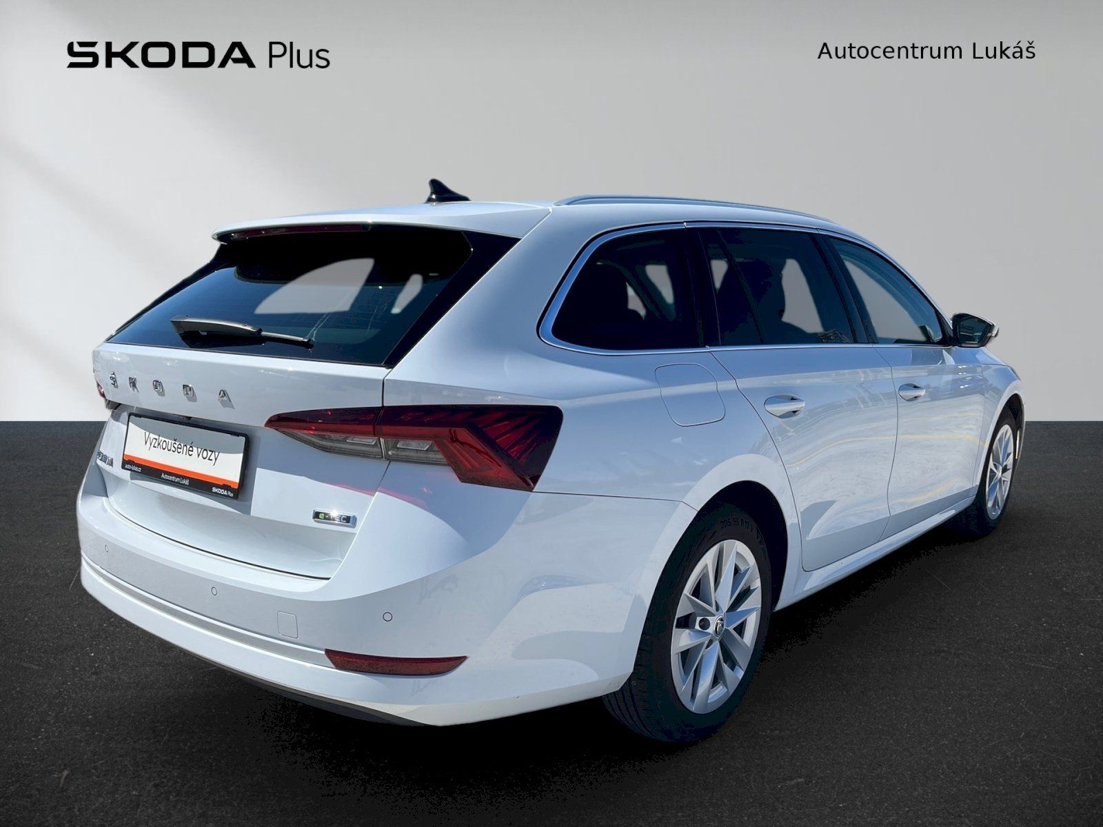 Škoda Octavia, COMBI STYLE 1.5 TSI 110 kW DSG - fotka 2
