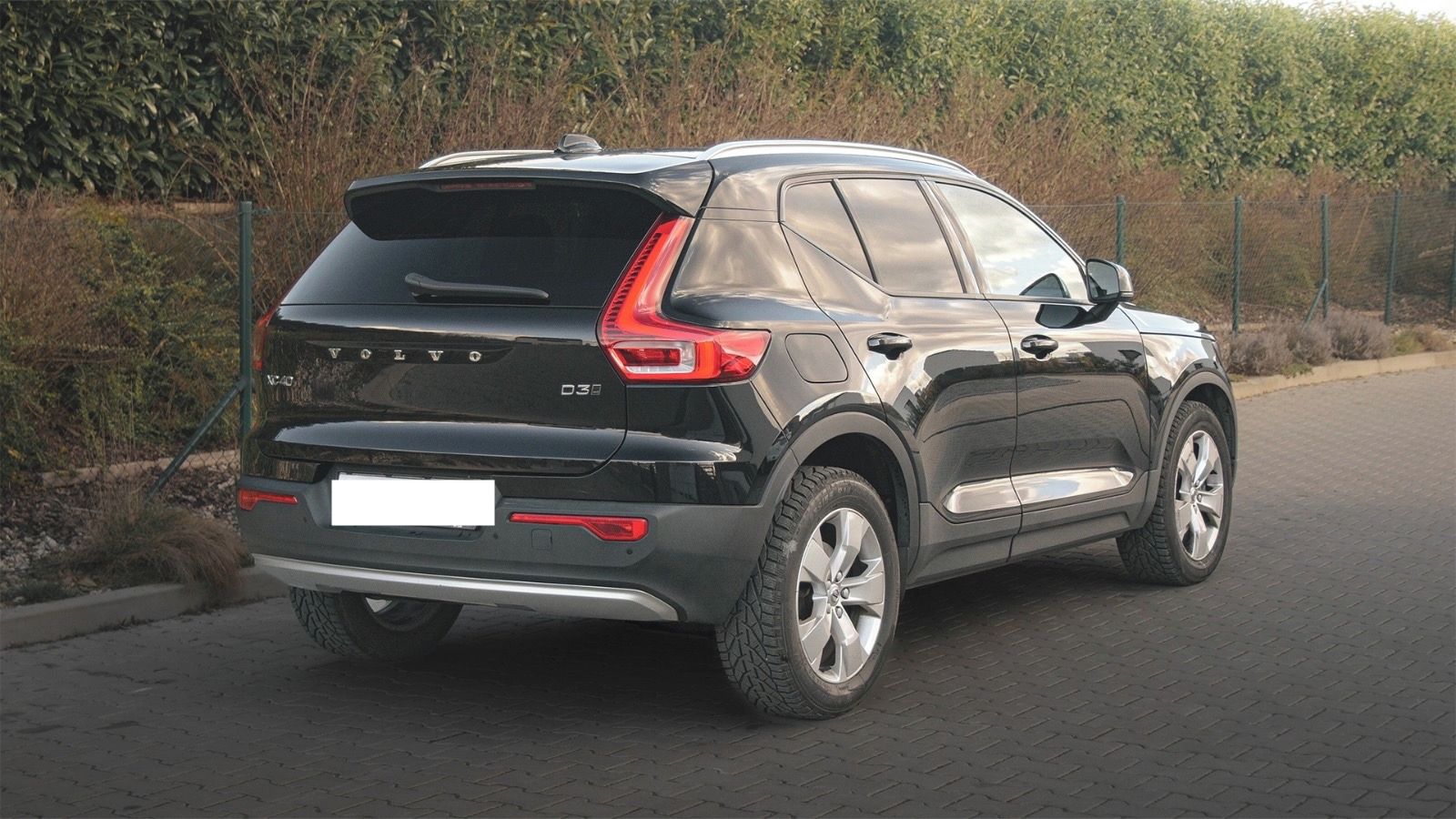 Volvo XC40, Volvo XC40 D3 AWD Momentum - fotka 4