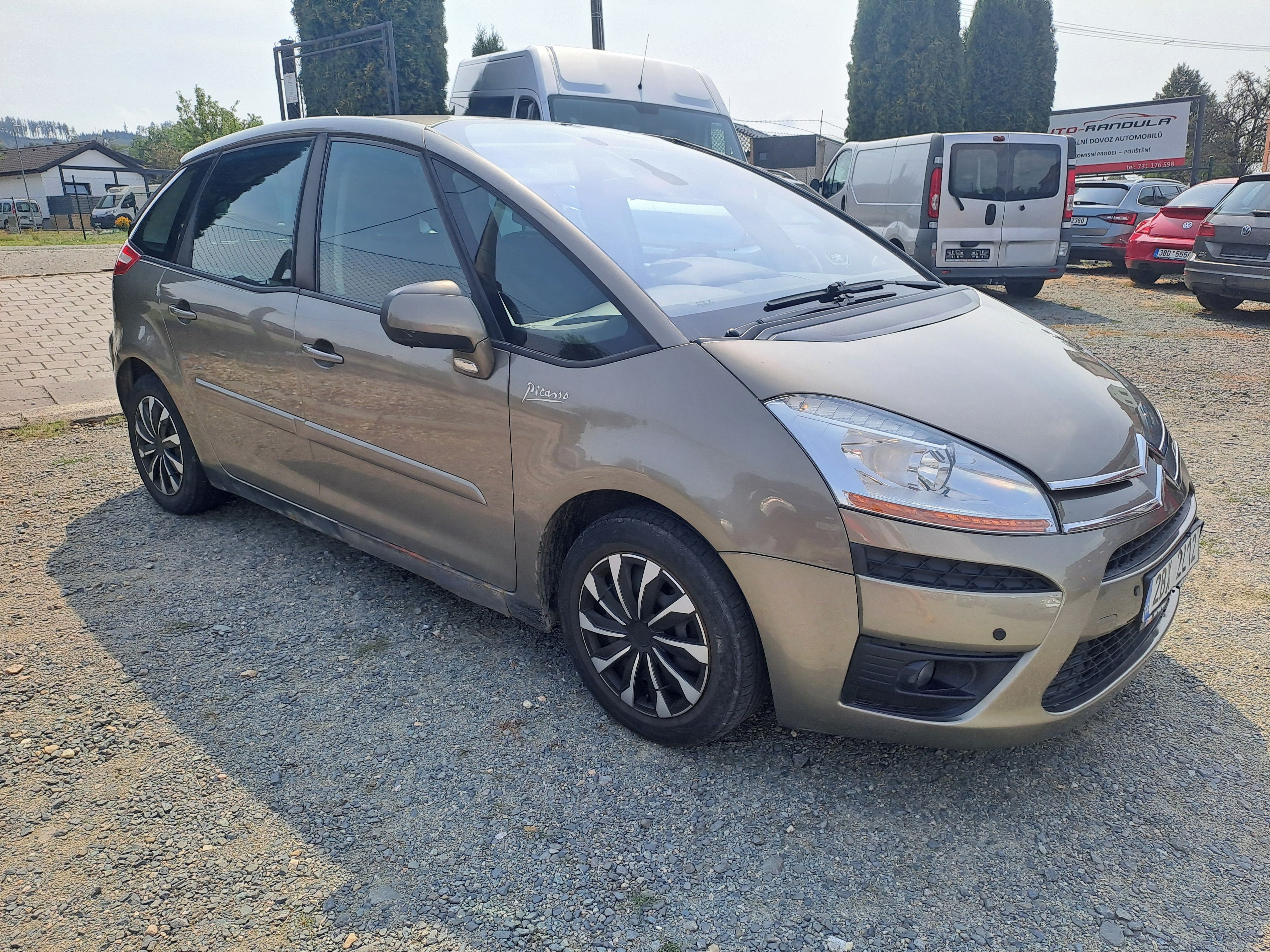 Citroën C4 Picasso, 1,6 HDI 80KW 206 000KM - fotka 6