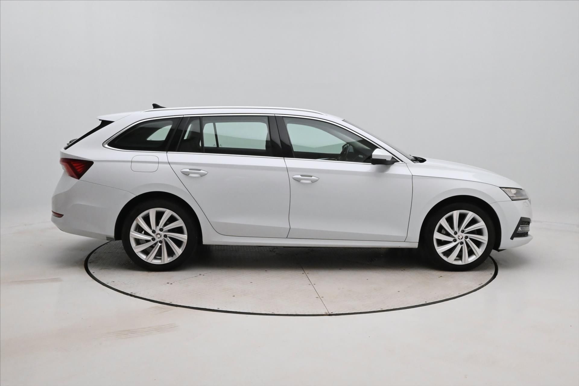 Škoda Octavia, 1,4 iV TSI 110kW Style Záruka - fotka 4