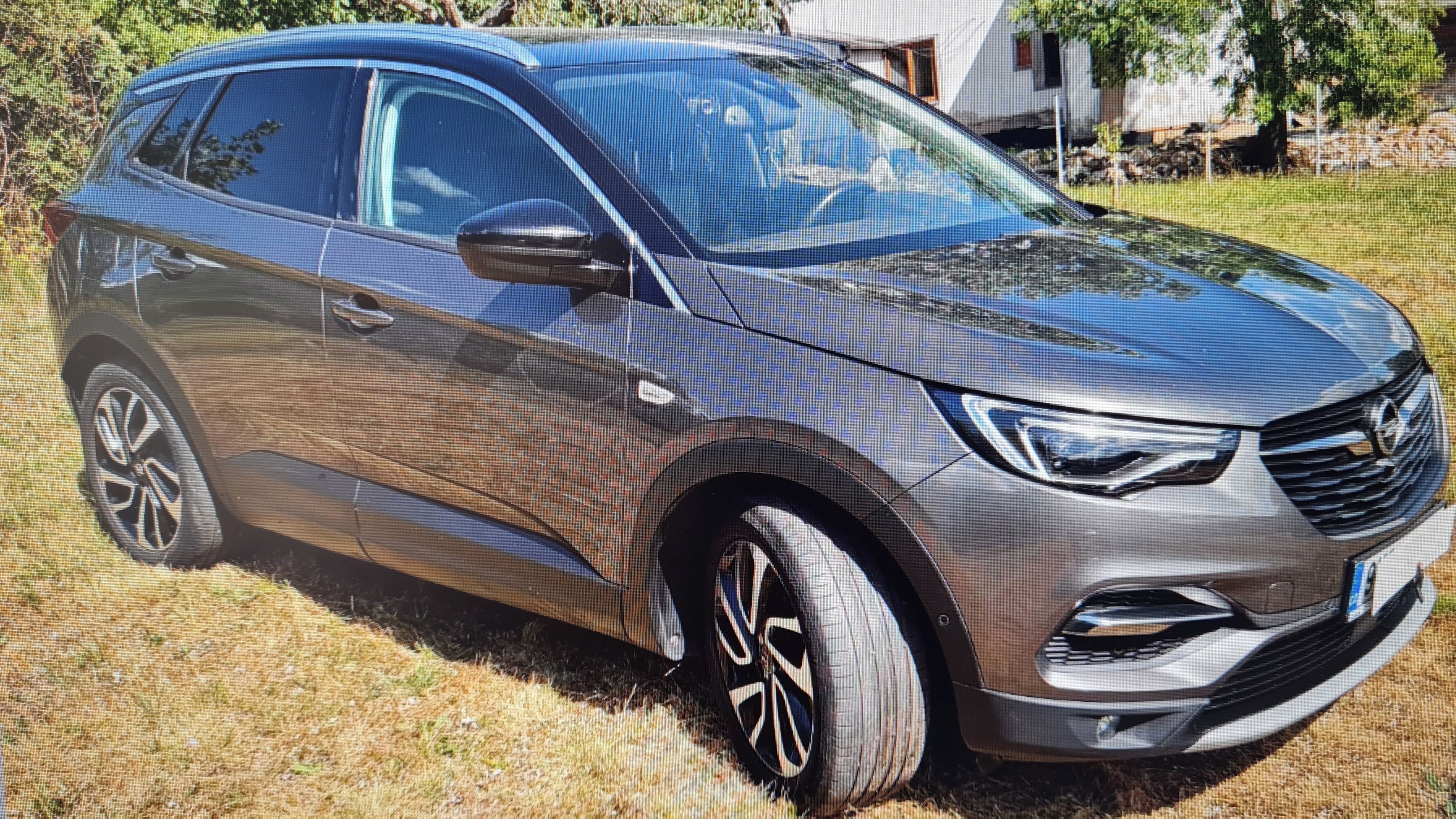 Opel Grandland X, 1.6 diesel TOP STAV - fotka 2