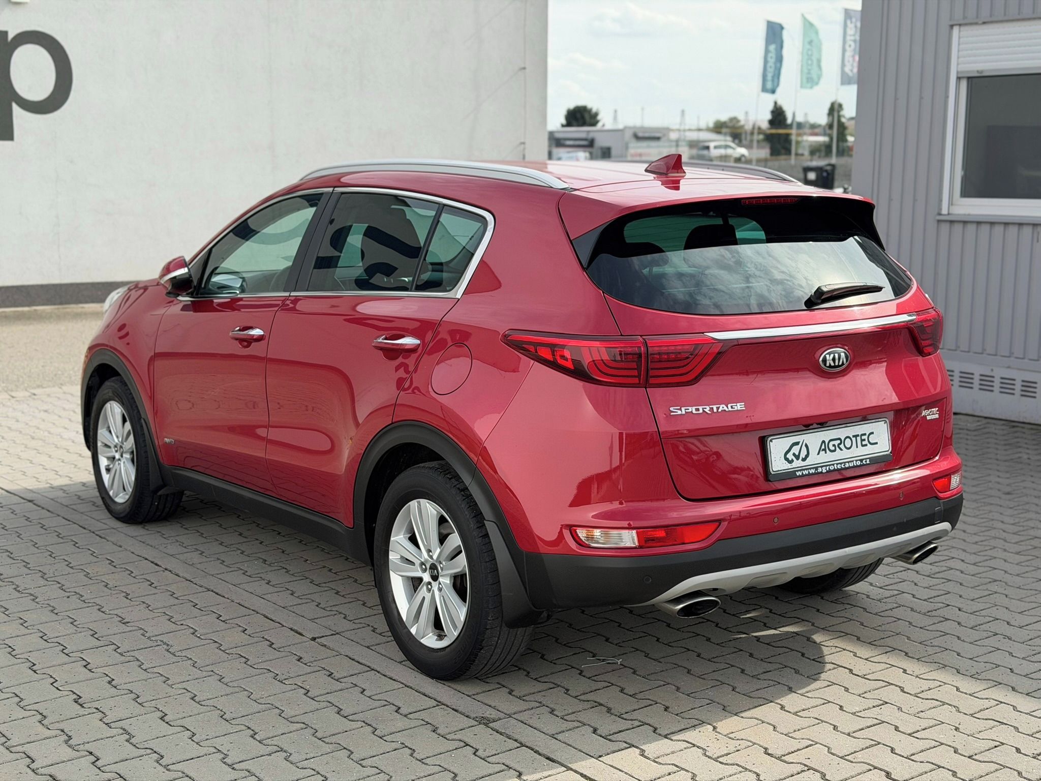 Kia Sportage, 1.6 T-GDi 130kW Exclusive 4x4 - fotka 4