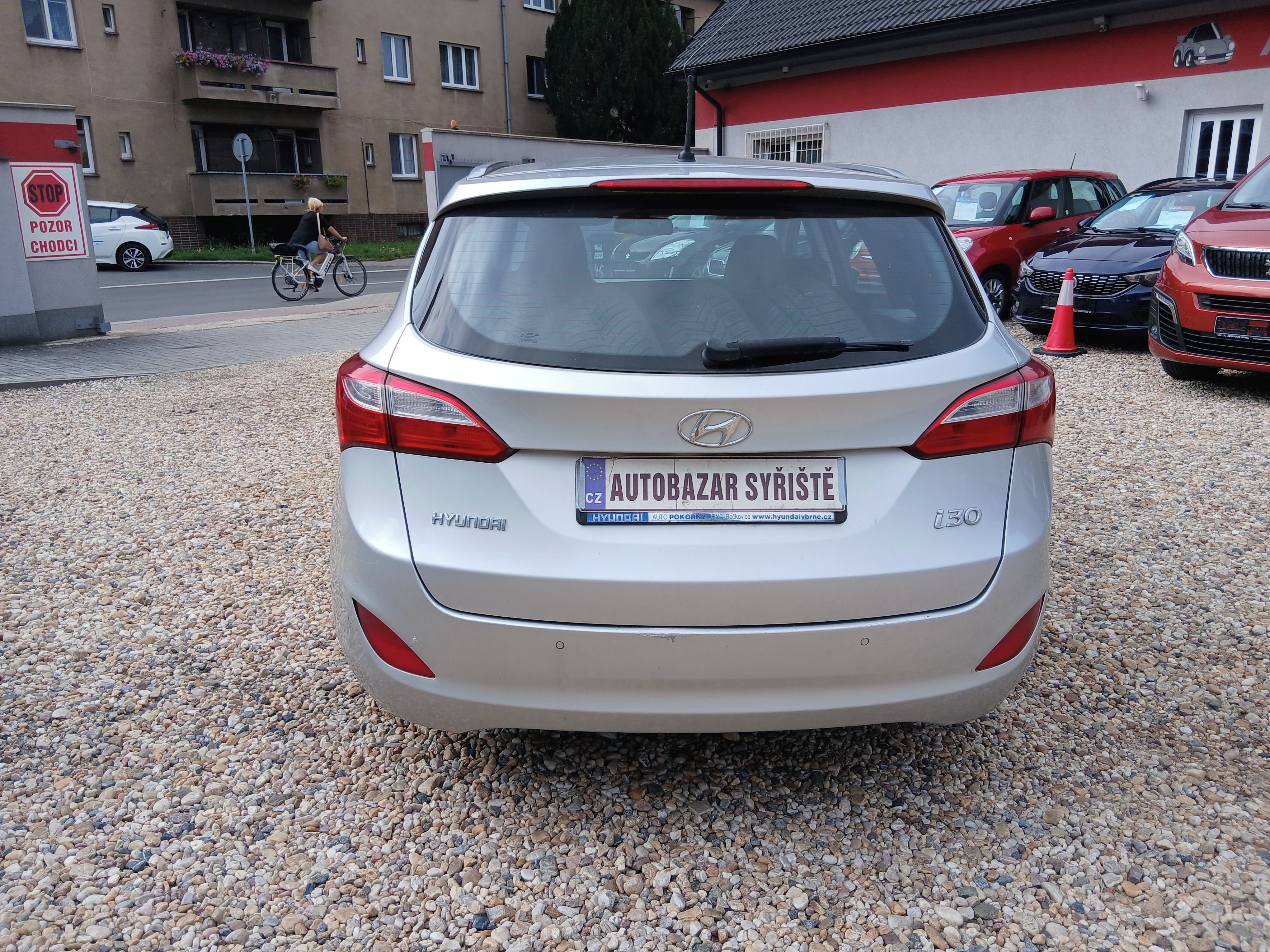 Hyundai i30, 1.6CRDi 81KW DPH,ČR +Zim.kola - fotka 6