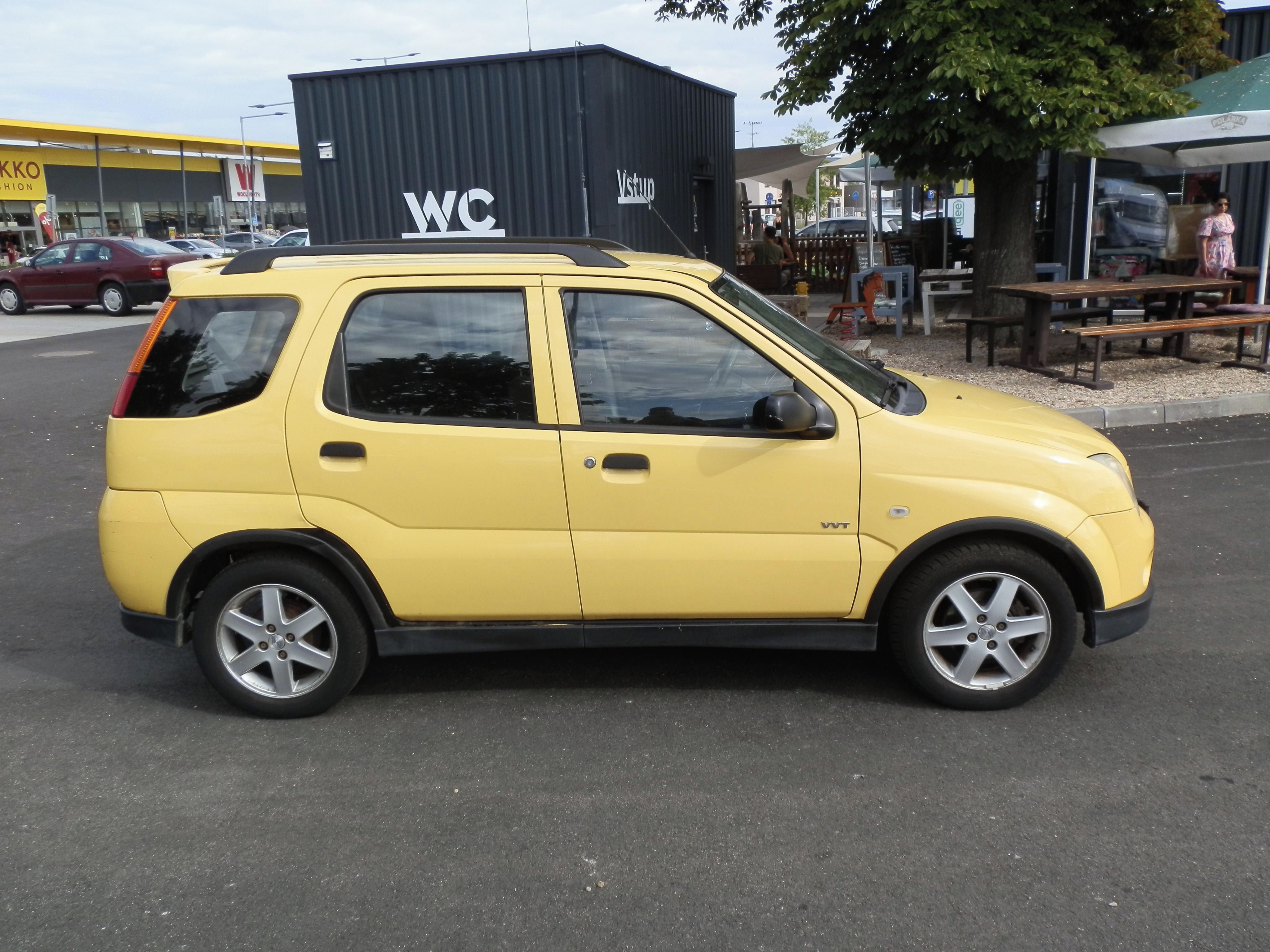 Suzuki Ignis, 1,5i - 4x4 - fotka 4