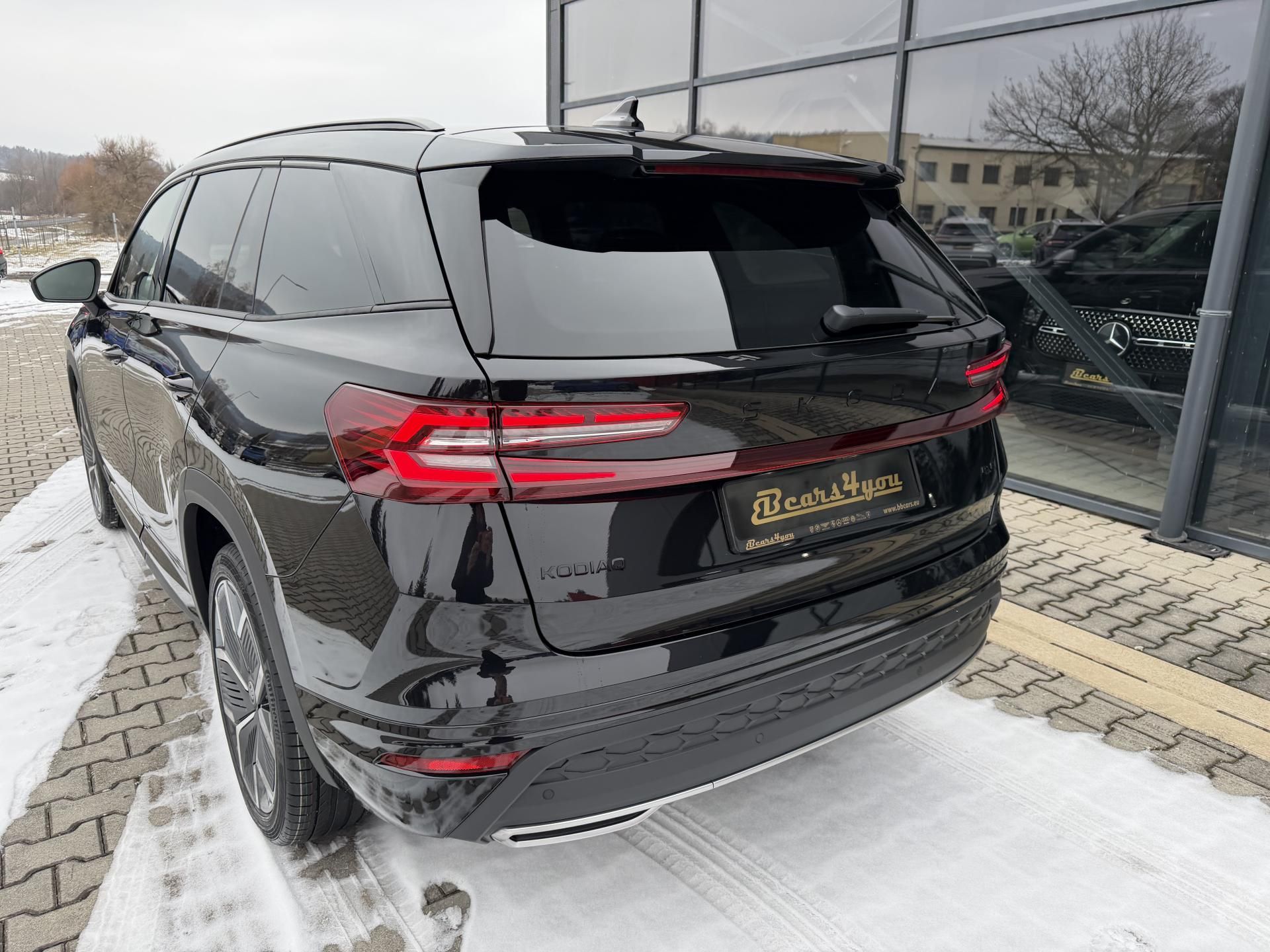 Škoda Kodiaq, 2.0TDI 142kW 4X4 SPORT DCC CZ! - fotka 6