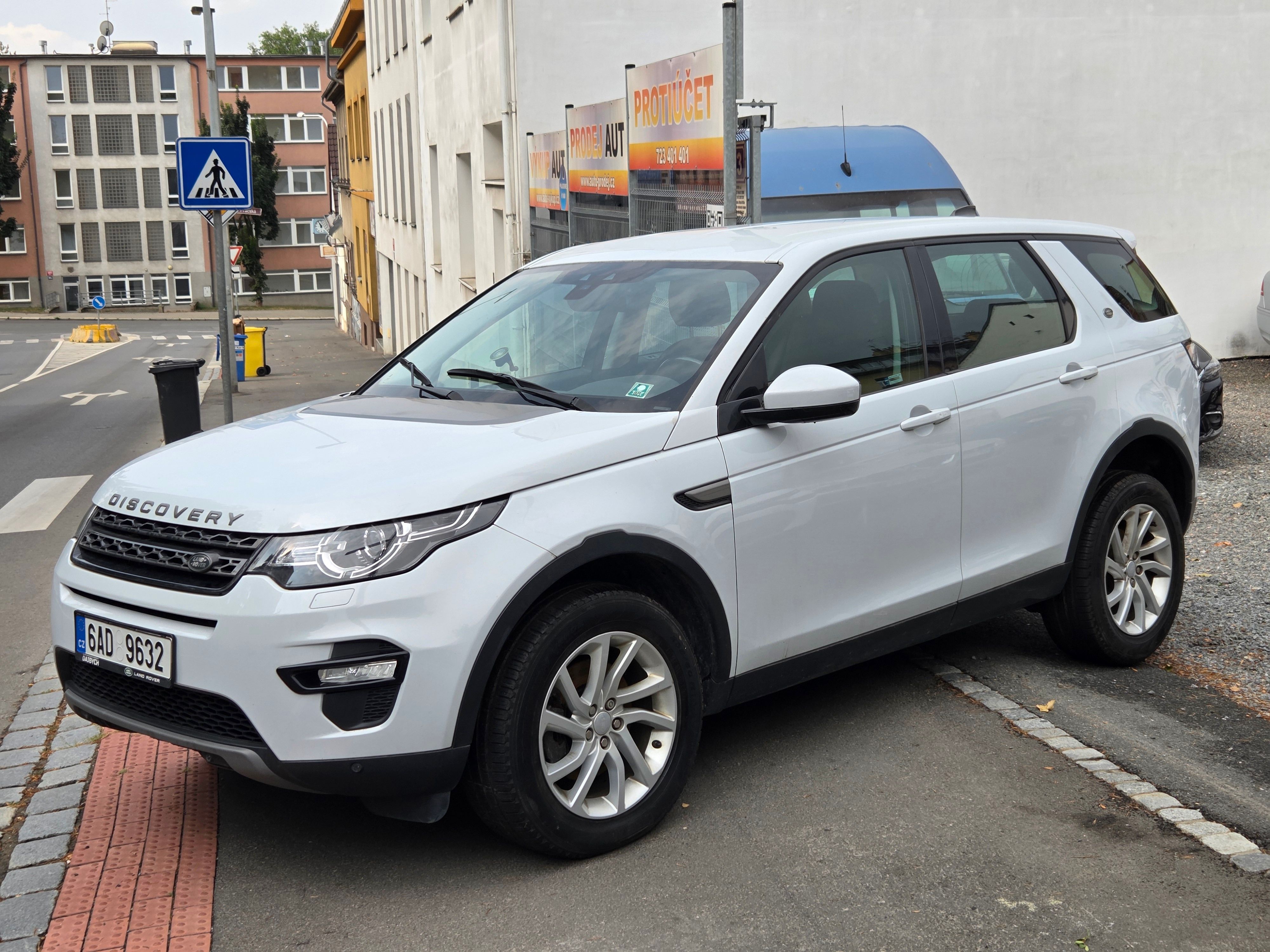 Land Rover Discovery Sport, 2.0 TD4 132Kw 4x4 Aut Motor-KO - fotka 2