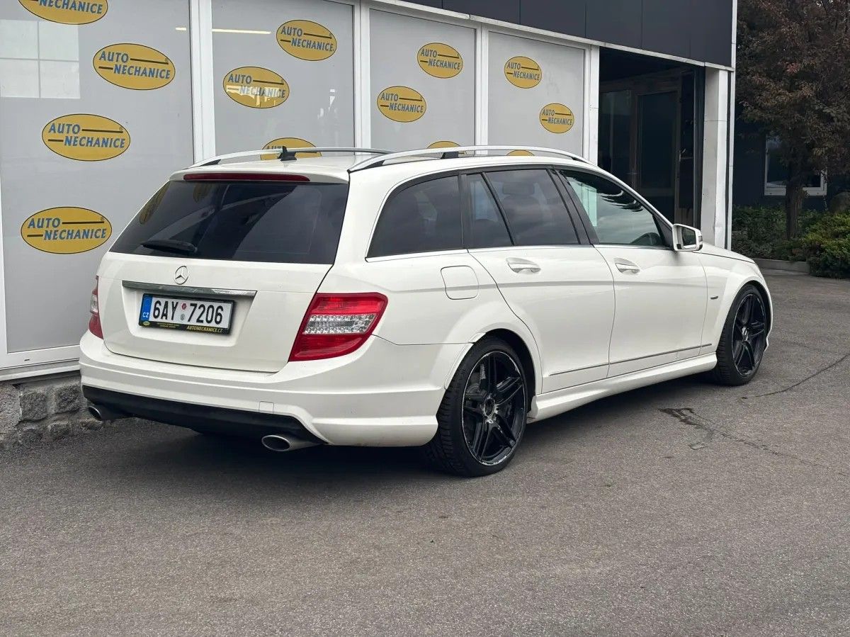 Mercedes-Benz Třídy C, 3.0 4X4 - fotka 4